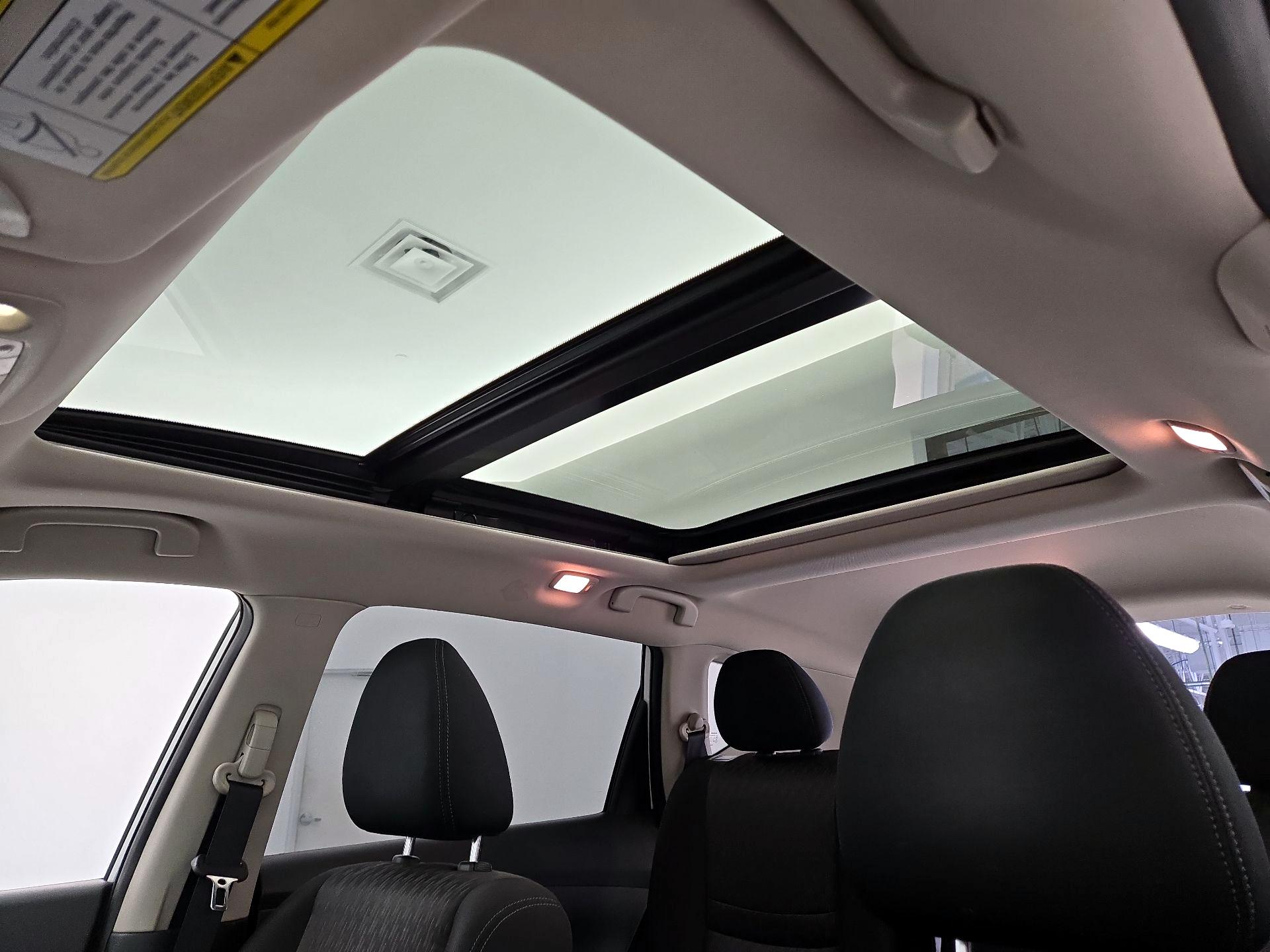 Thumbnail: 2019 Nissan Rogue - 20