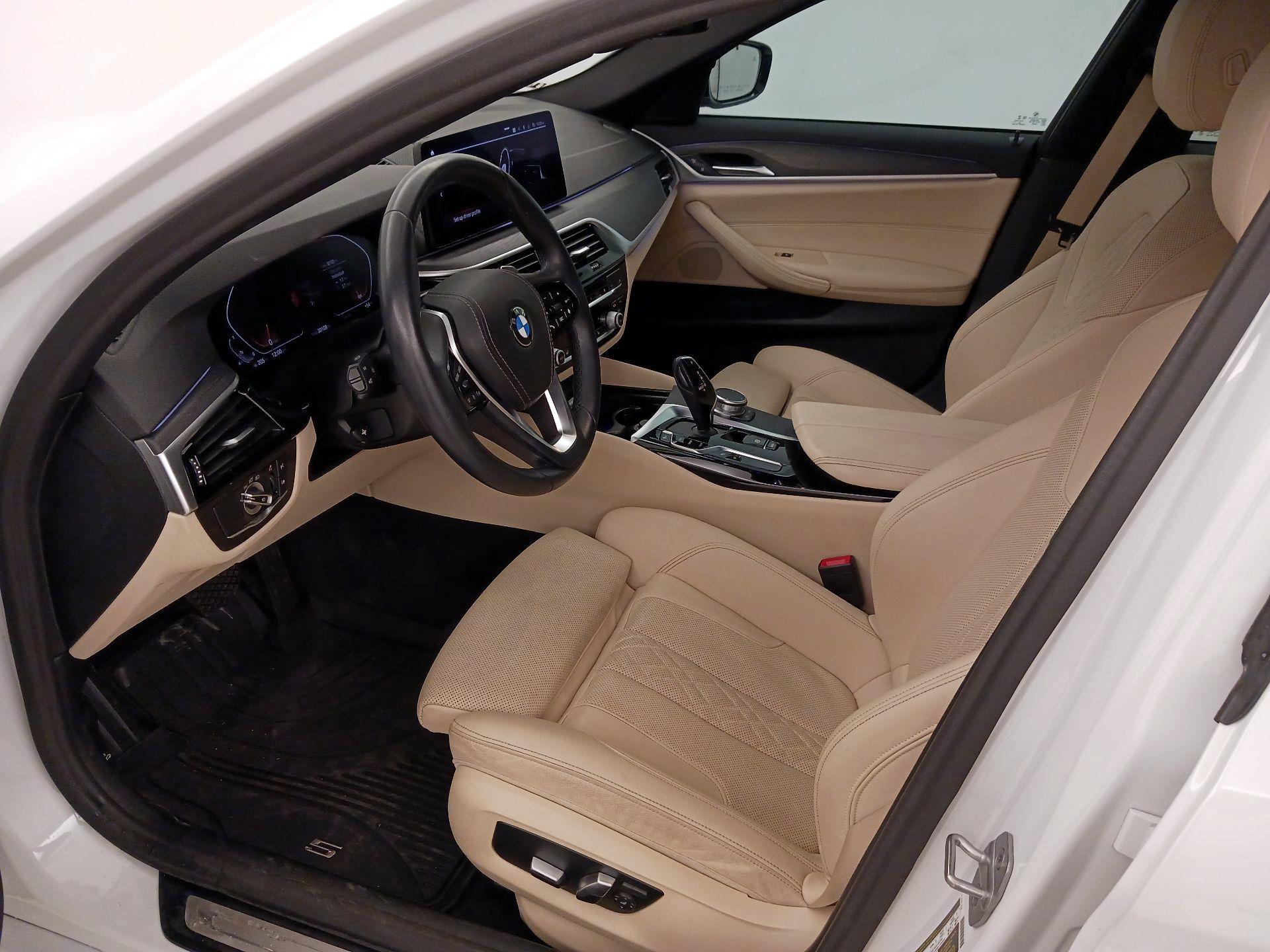 Thumbnail: 2021 BMW 5 Series - 11