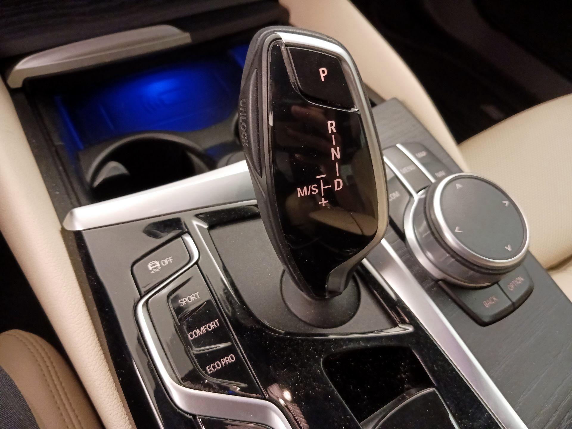 Thumbnail: 2021 BMW 5 Series - 18