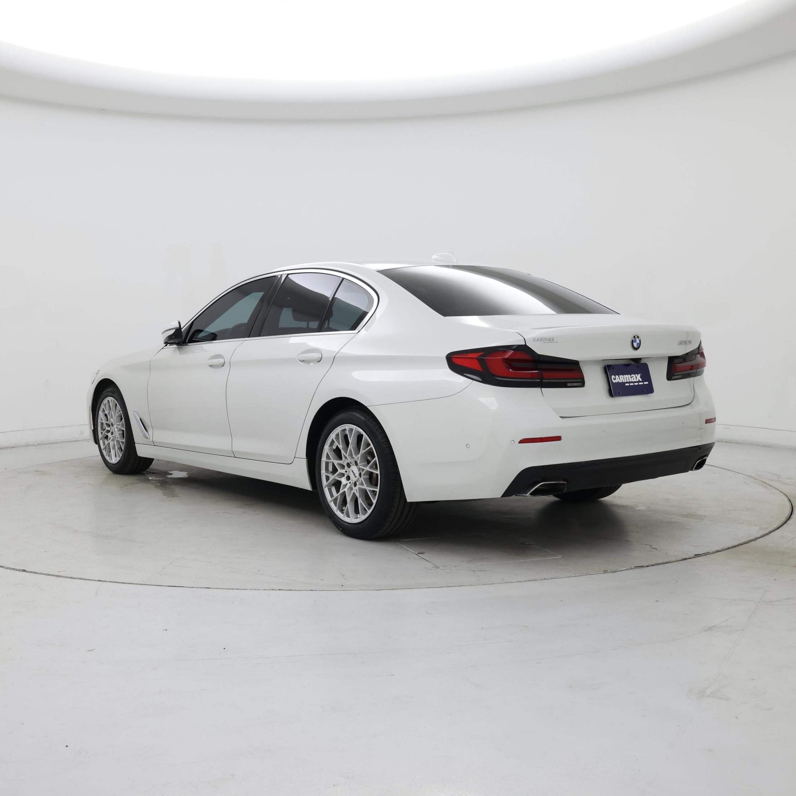 Thumbnail: 2021 BMW 5 Series - 2