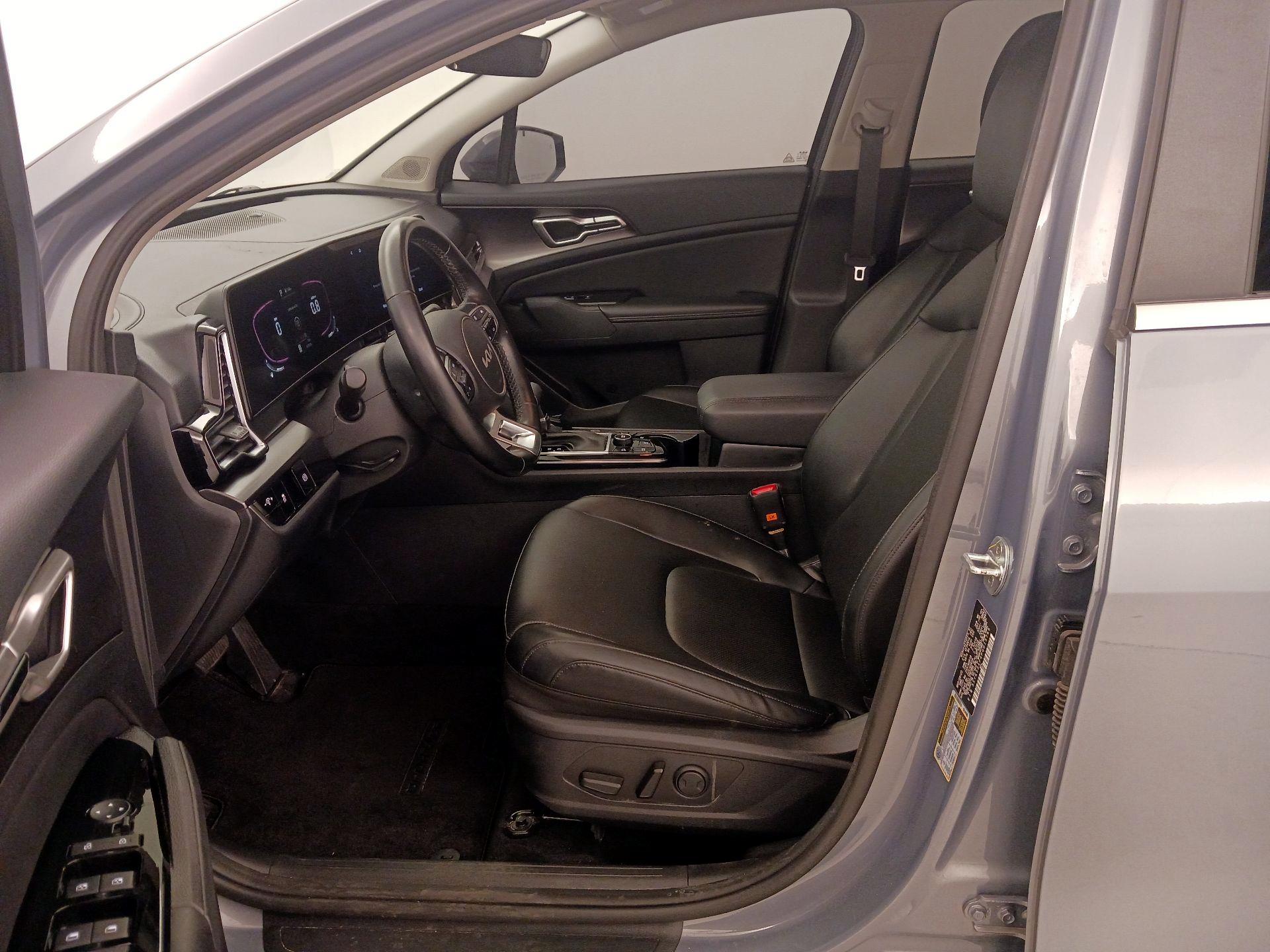 Thumbnail: 2023 Kia Sportage - 11