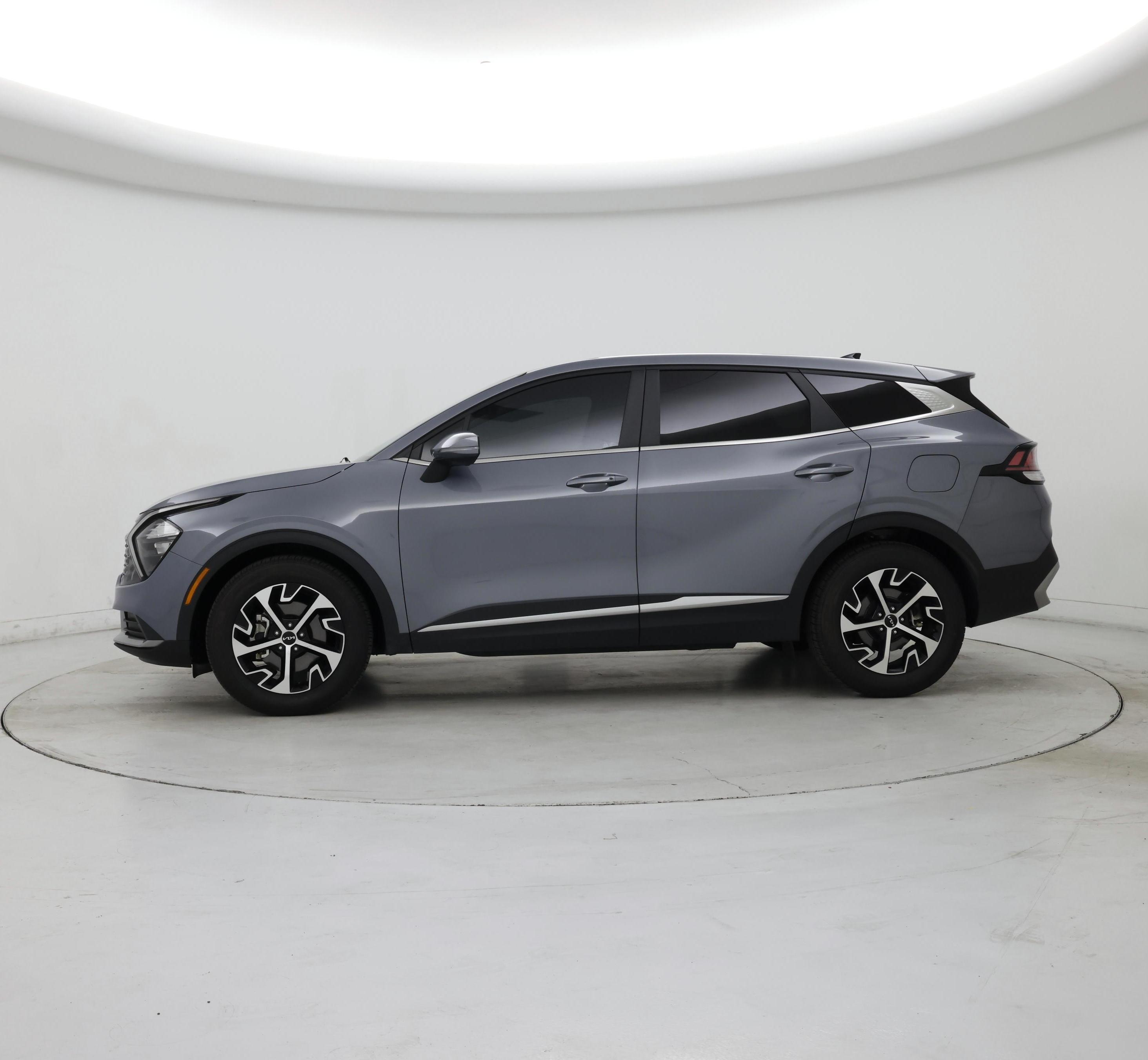 Thumbnail: 2023 Kia Sportage - 3