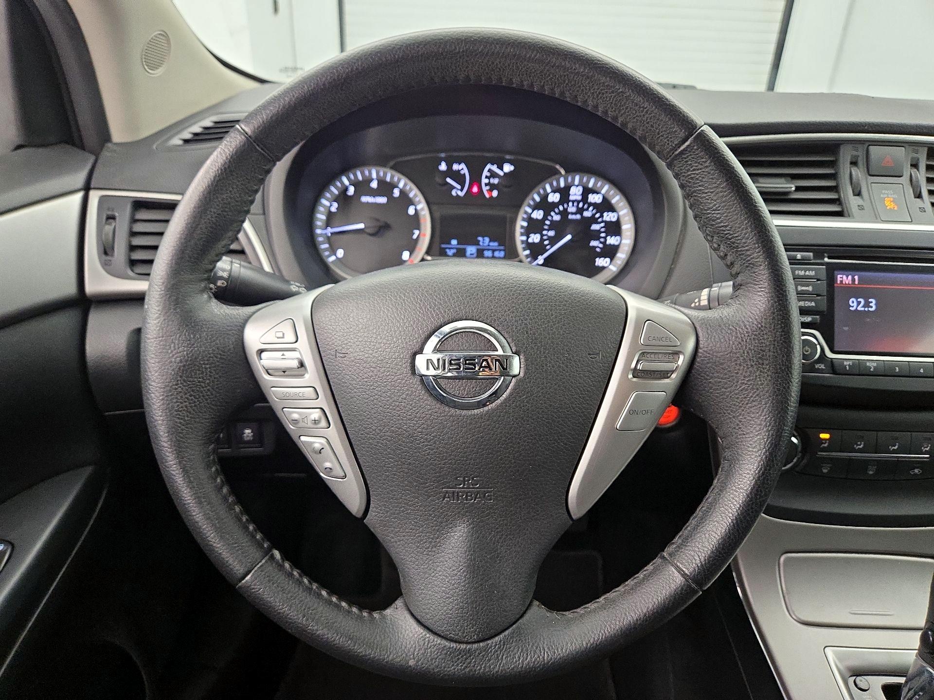 Thumbnail: 2015 Nissan Sentra - 10