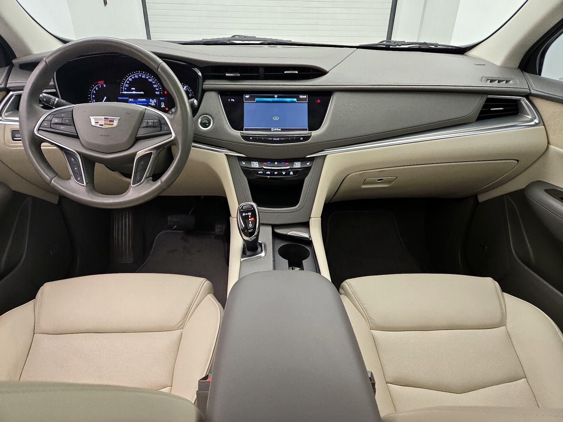 Thumbnail: 2018 Cadillac XT5 - 9