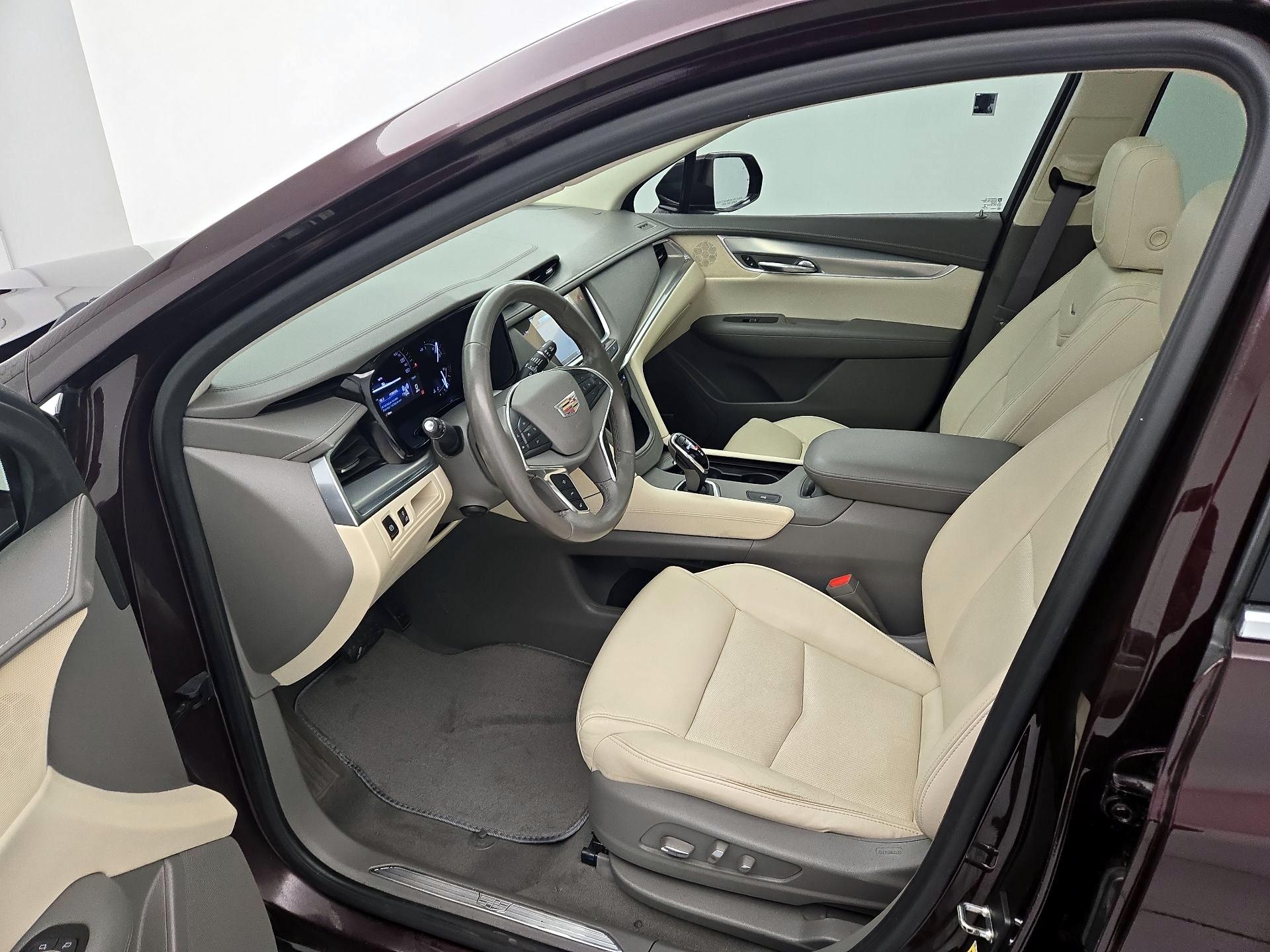 Thumbnail: 2018 Cadillac XT5 - 11