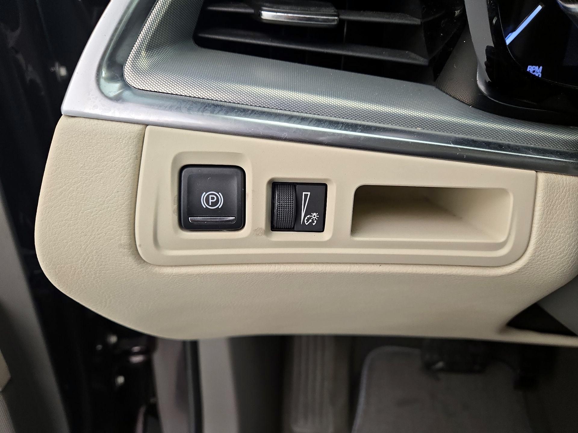 Thumbnail: 2018 Cadillac XT5 - 13