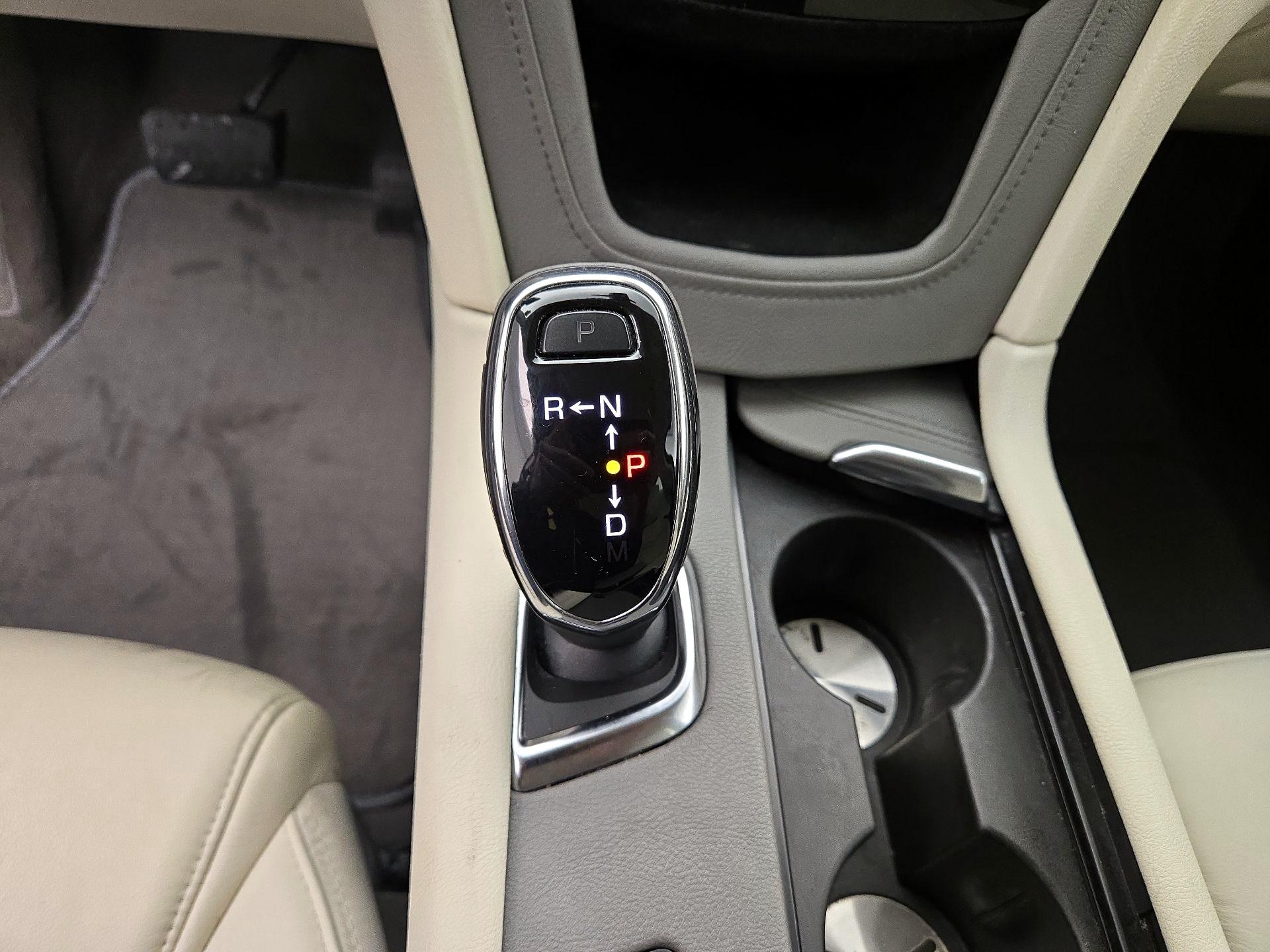 Thumbnail: 2018 Cadillac XT5 - 18