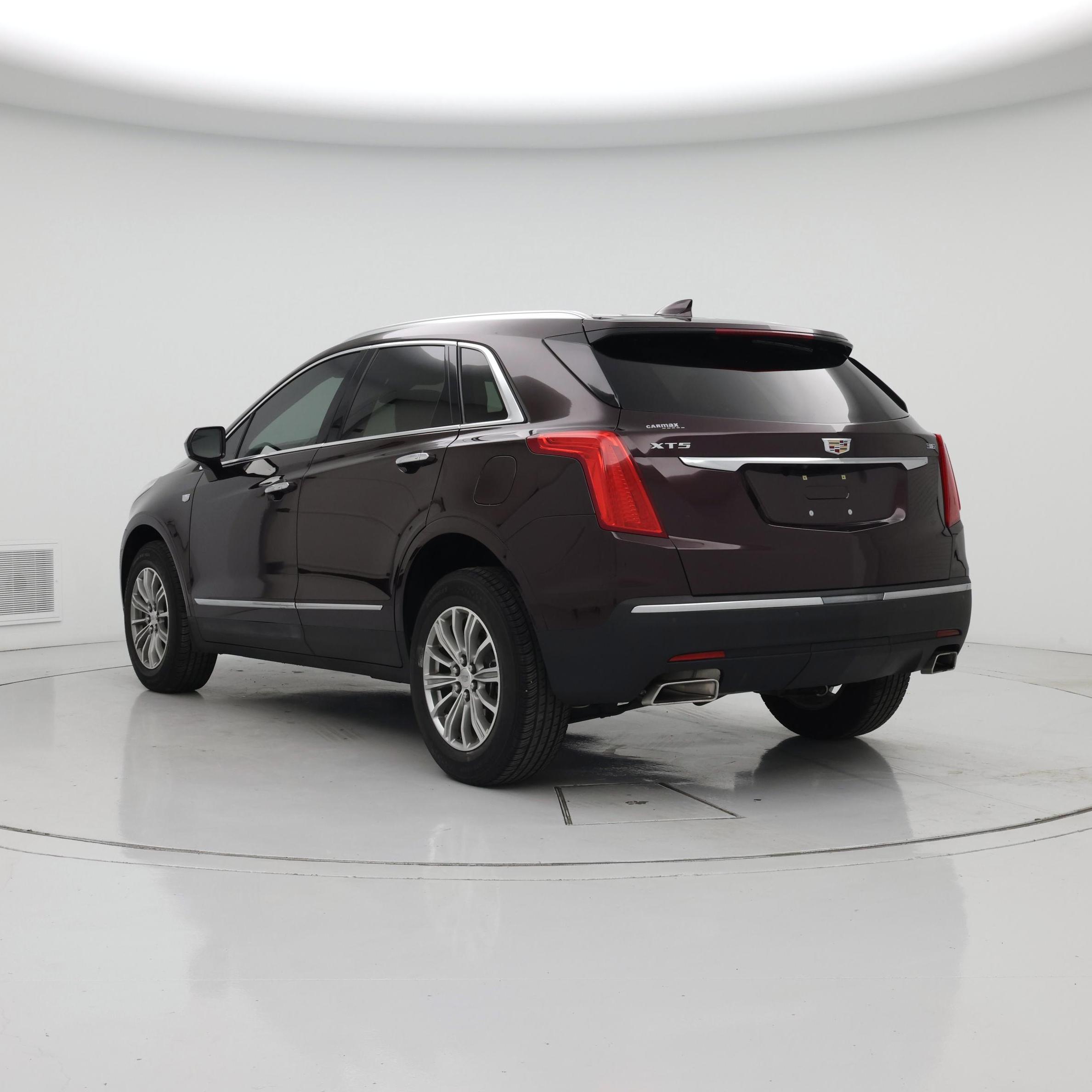 Thumbnail: 2018 Cadillac XT5 - 2