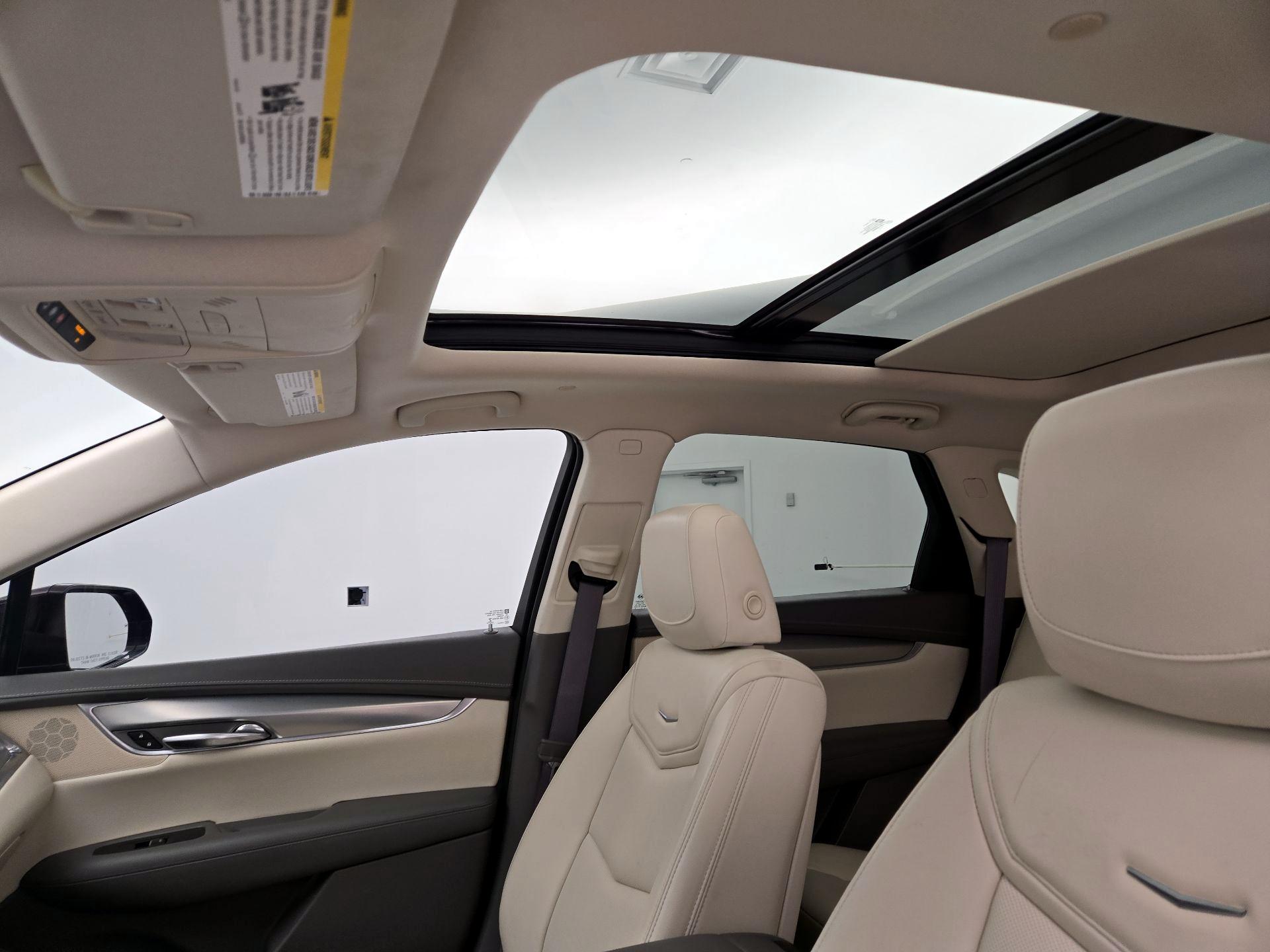 Thumbnail: 2018 Cadillac XT5 - 20