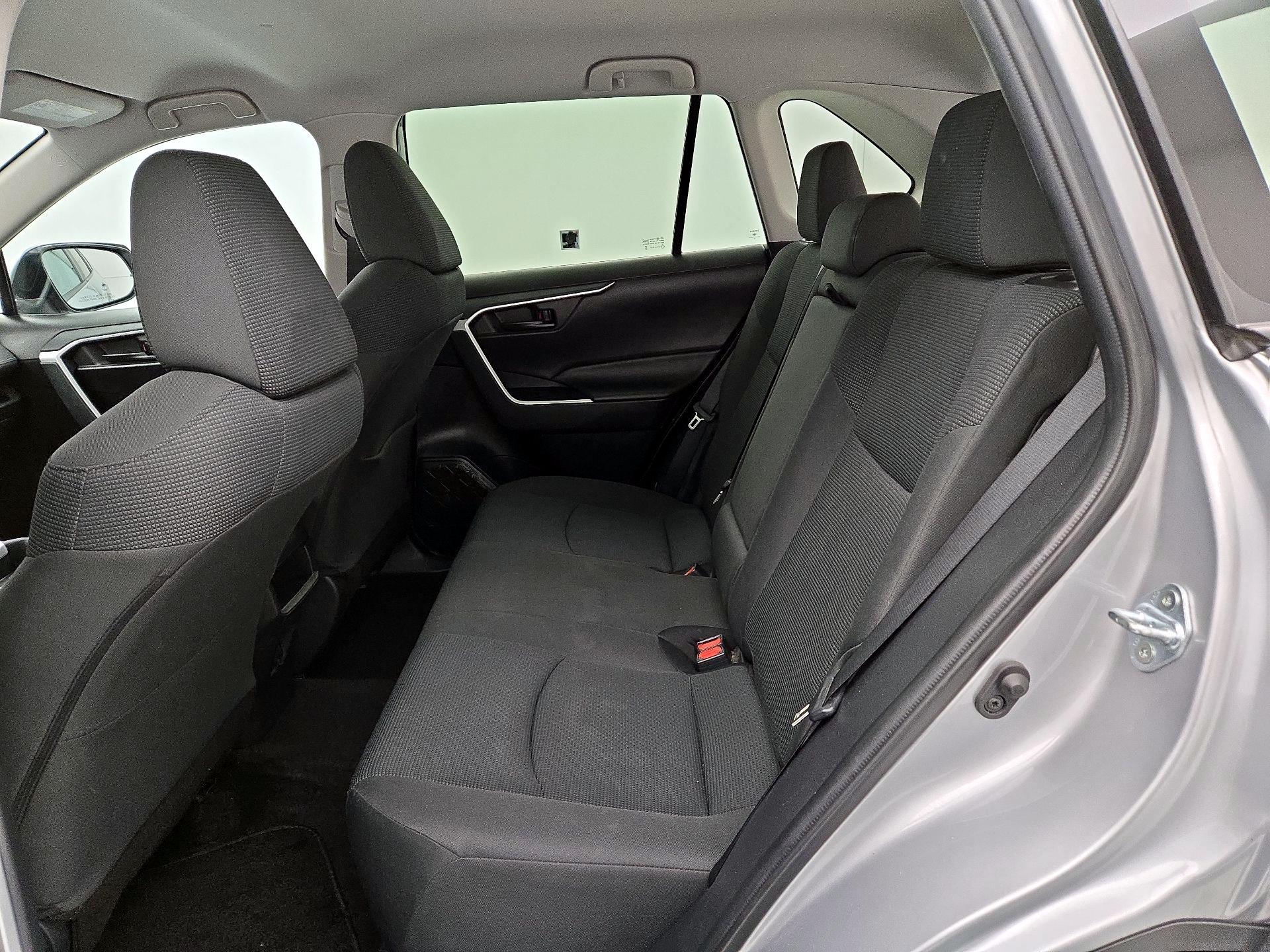 Thumbnail: 2021 Toyota RAV4 - 19