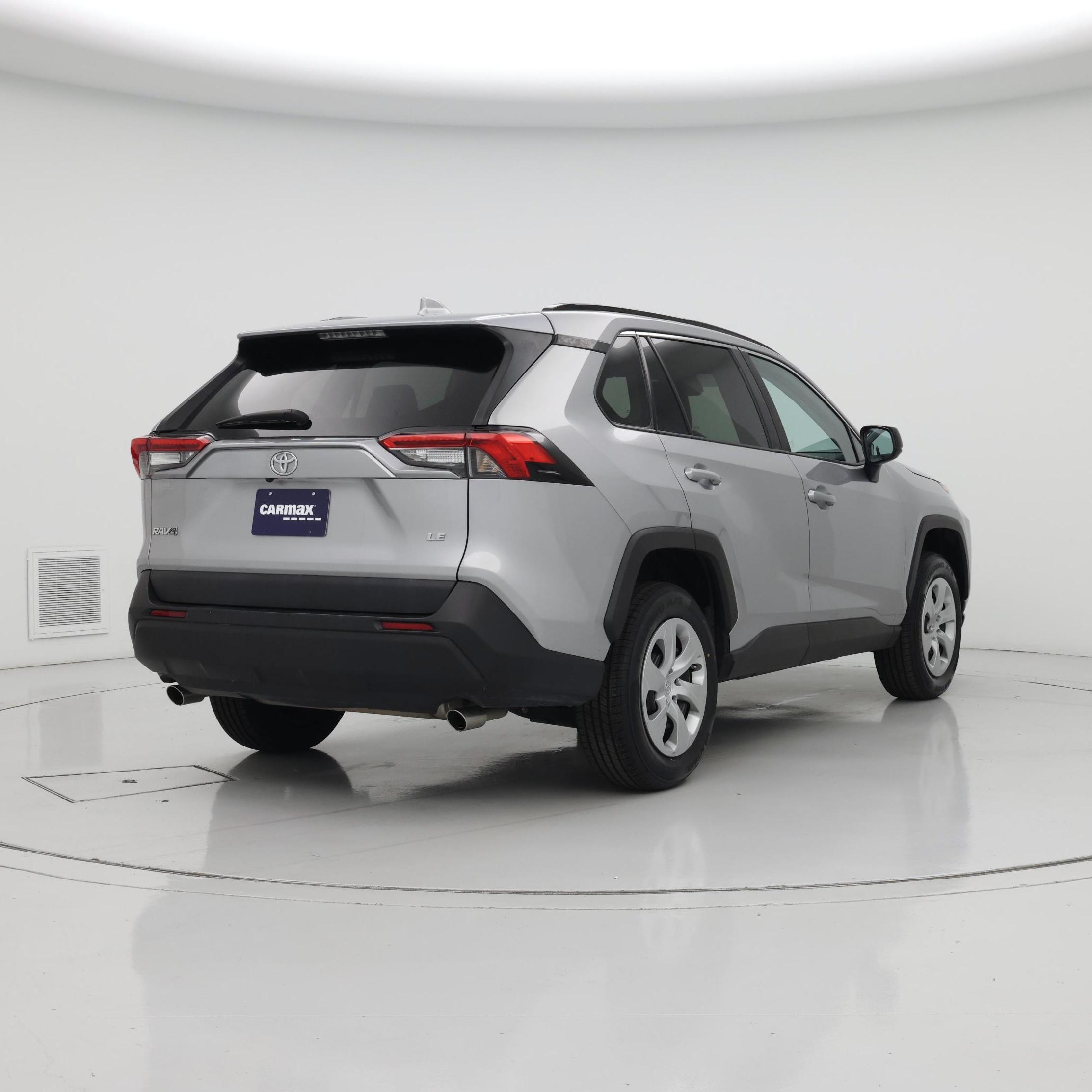 Thumbnail: 2021 Toyota RAV4 - 8