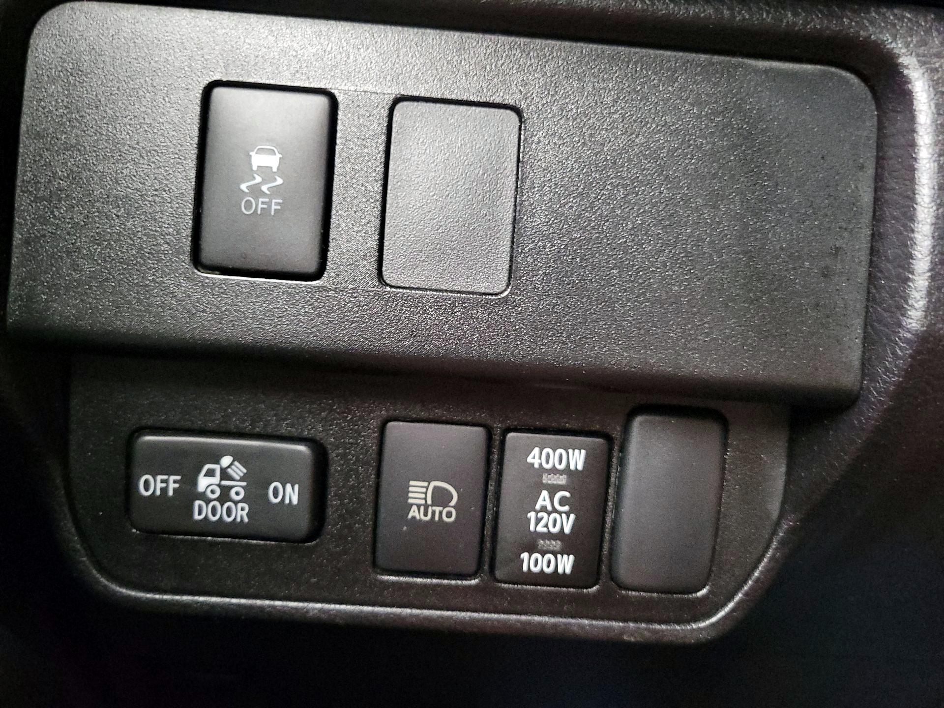 Thumbnail: 2023 Toyota Tacoma - 13