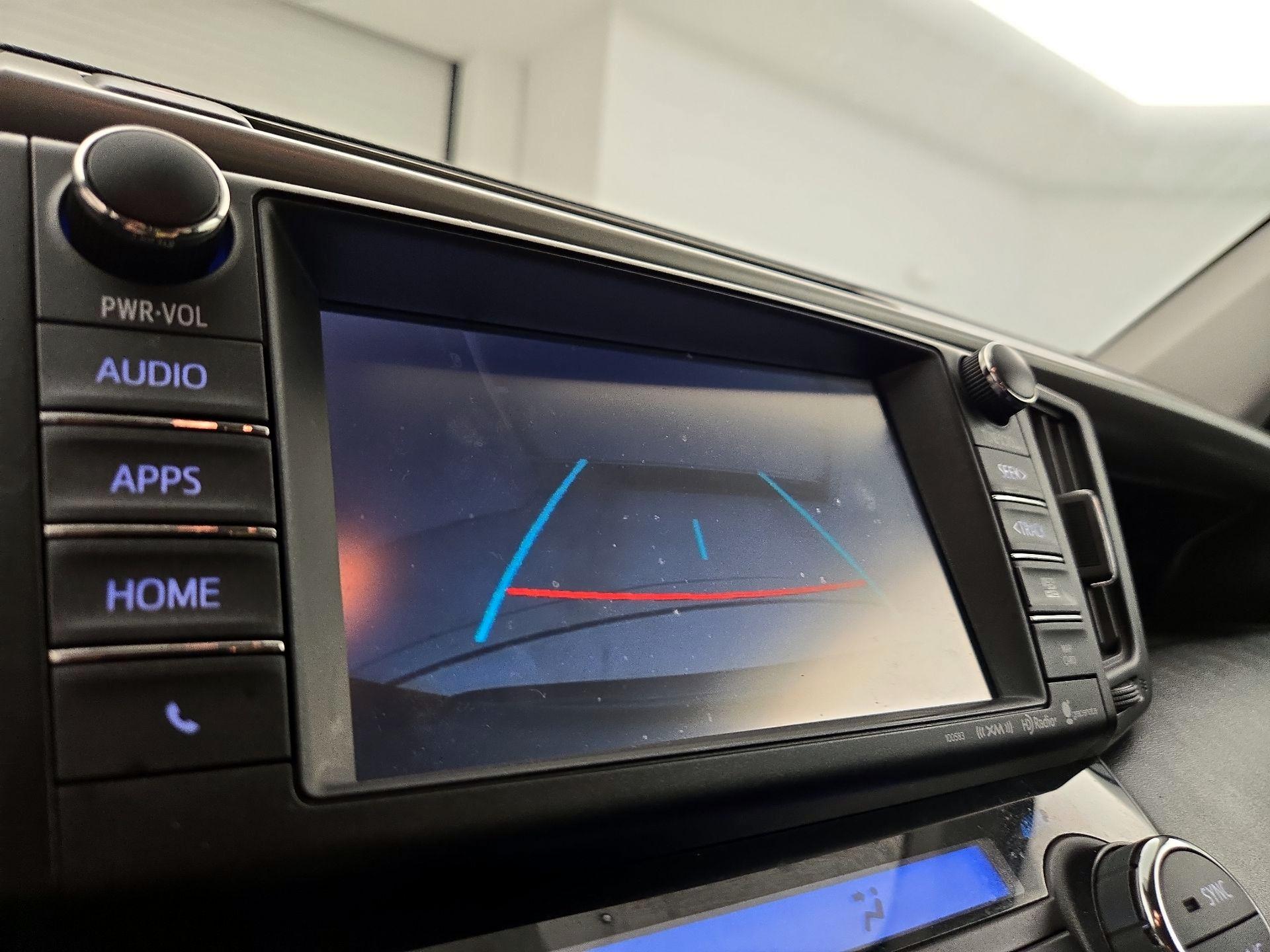 Thumbnail: 2016 Toyota RAV4 - 14