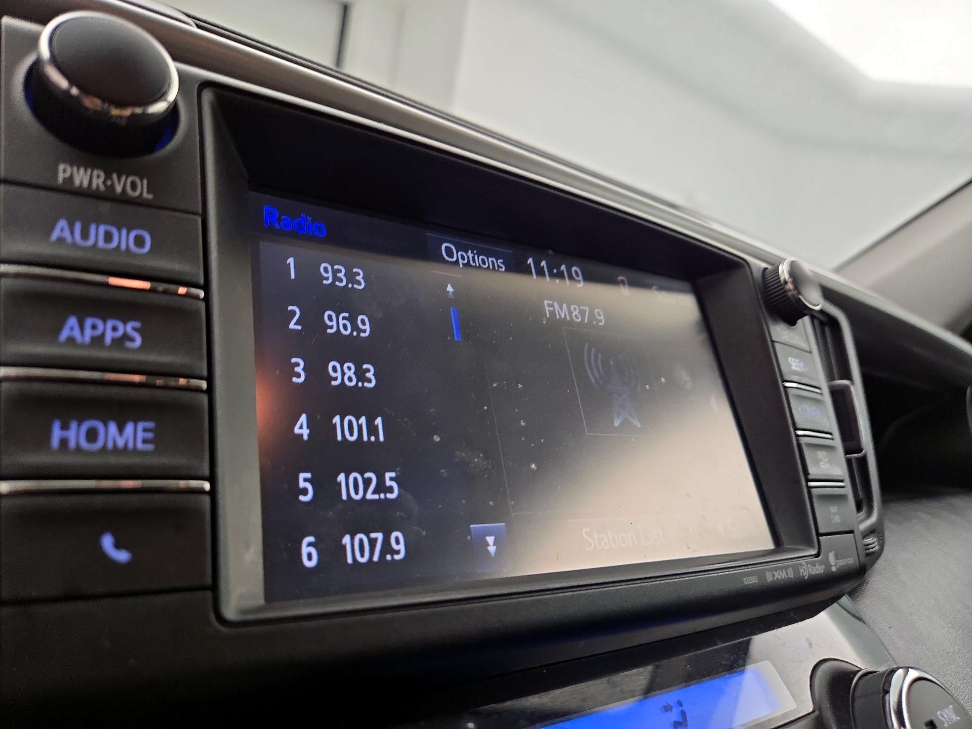 Thumbnail: 2016 Toyota RAV4 - 15