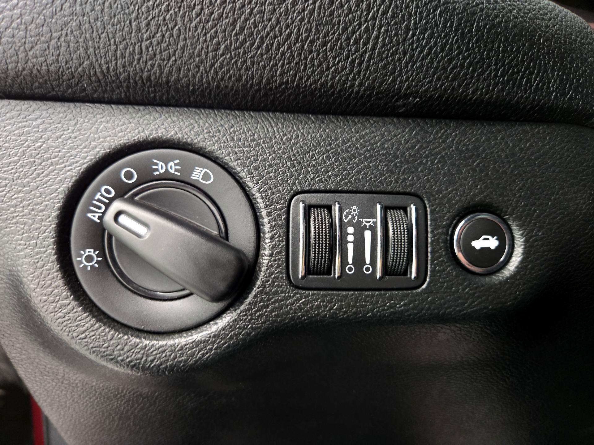 Thumbnail: 2018 Dodge Challenger - 13