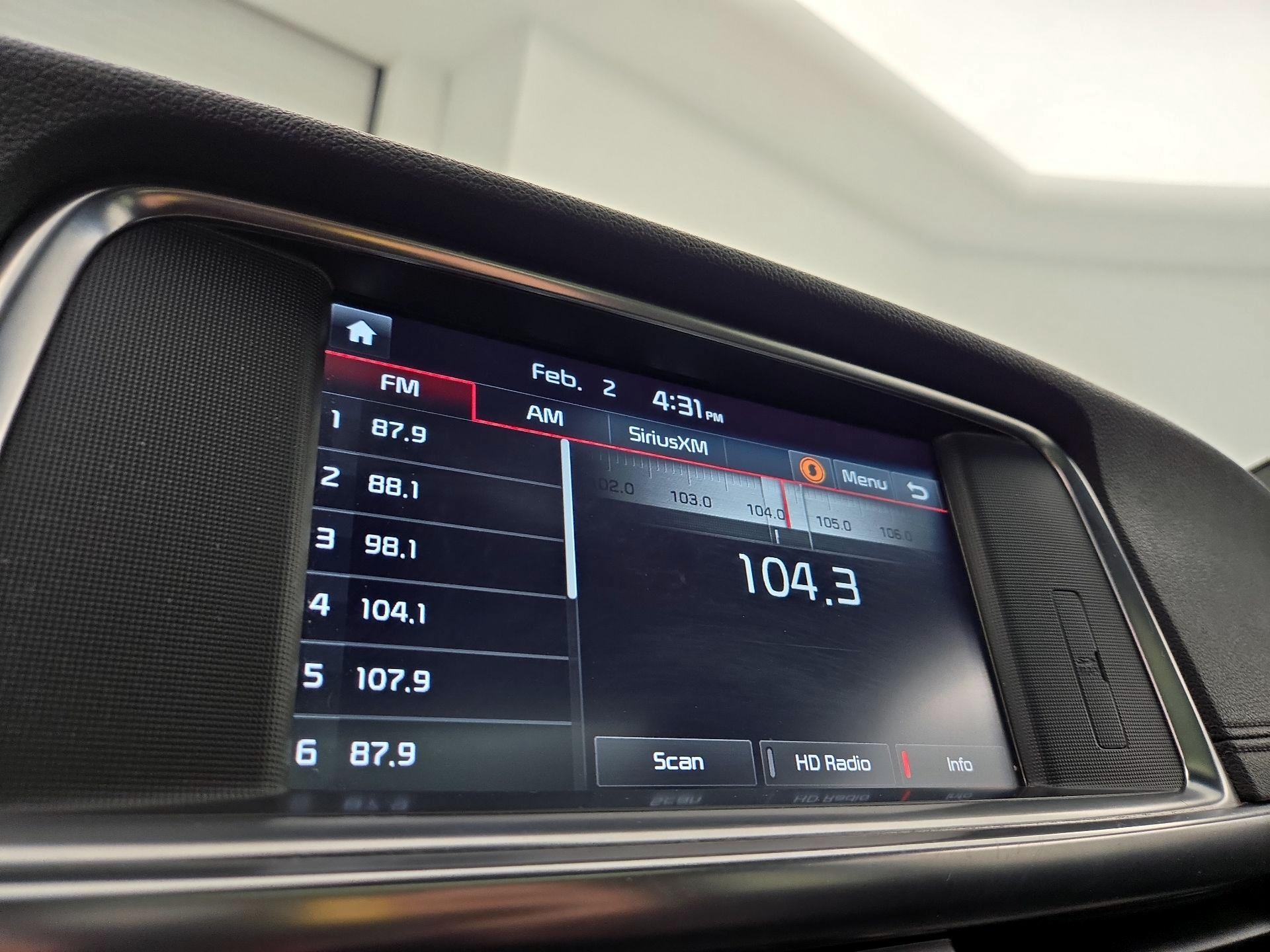 Thumbnail: 2017 Kia Optima - 15