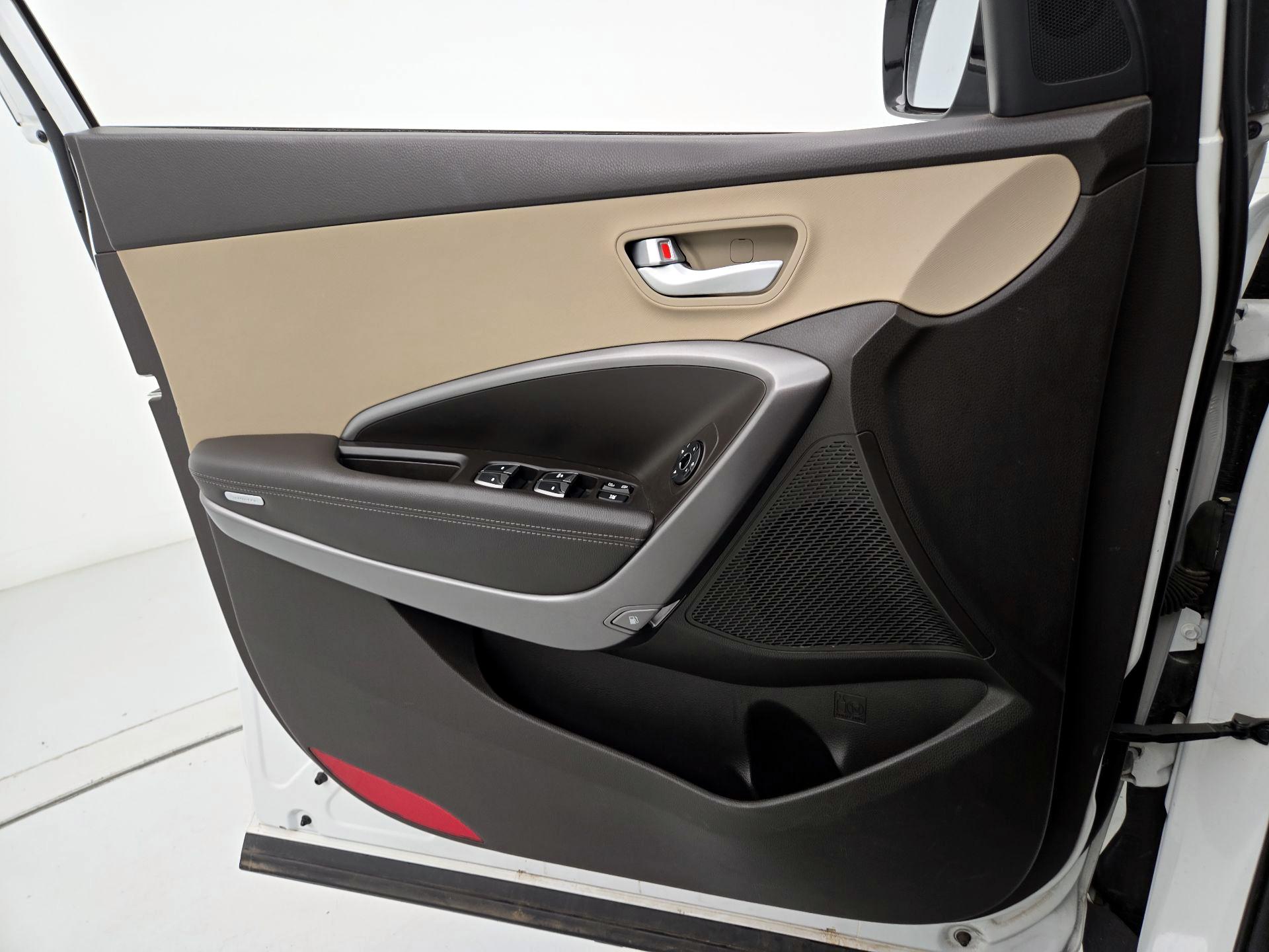 Thumbnail: 2014 Hyundai Santa Fe - 12