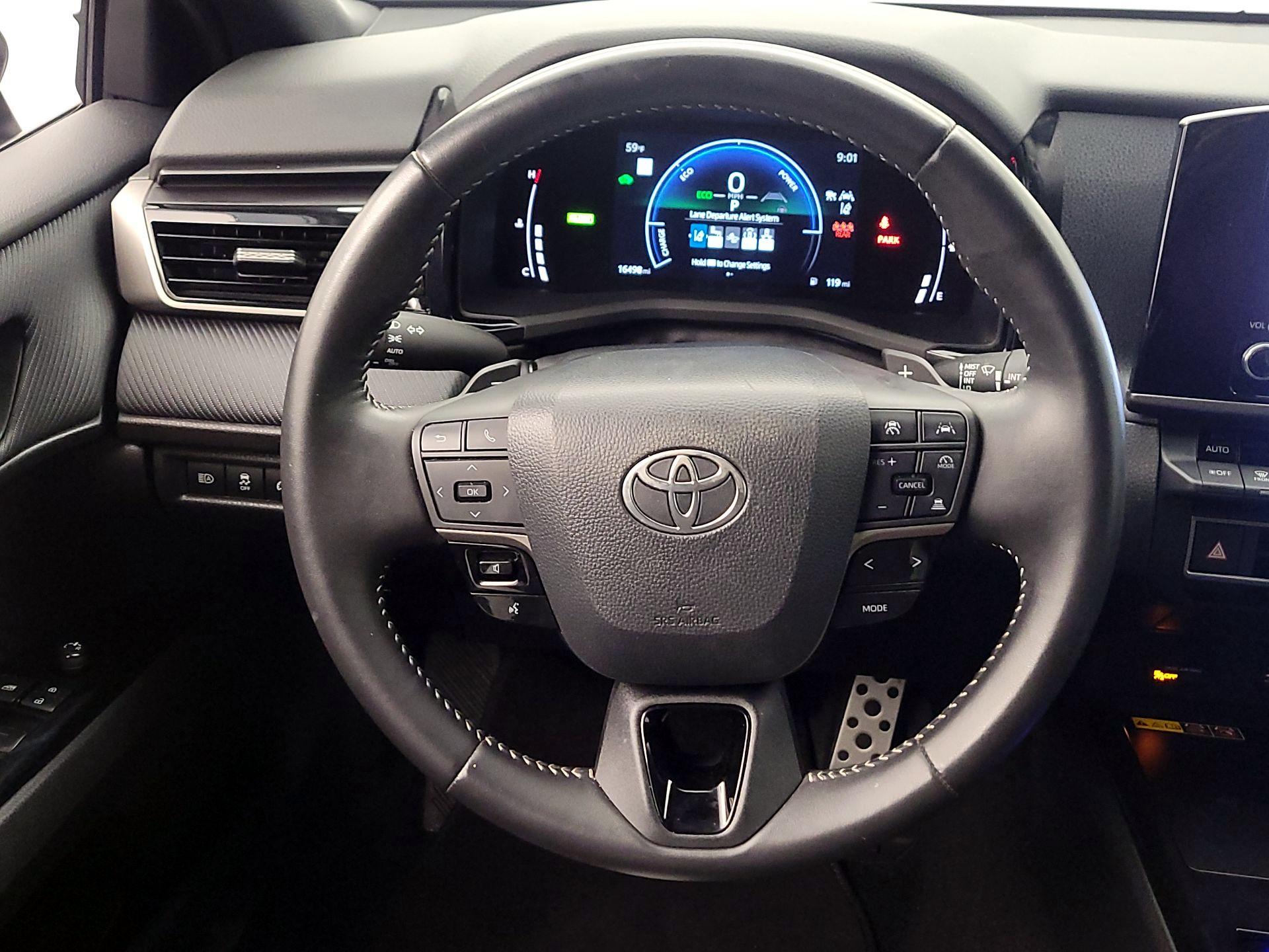 Thumbnail: 2025 Toyota Camry - 10