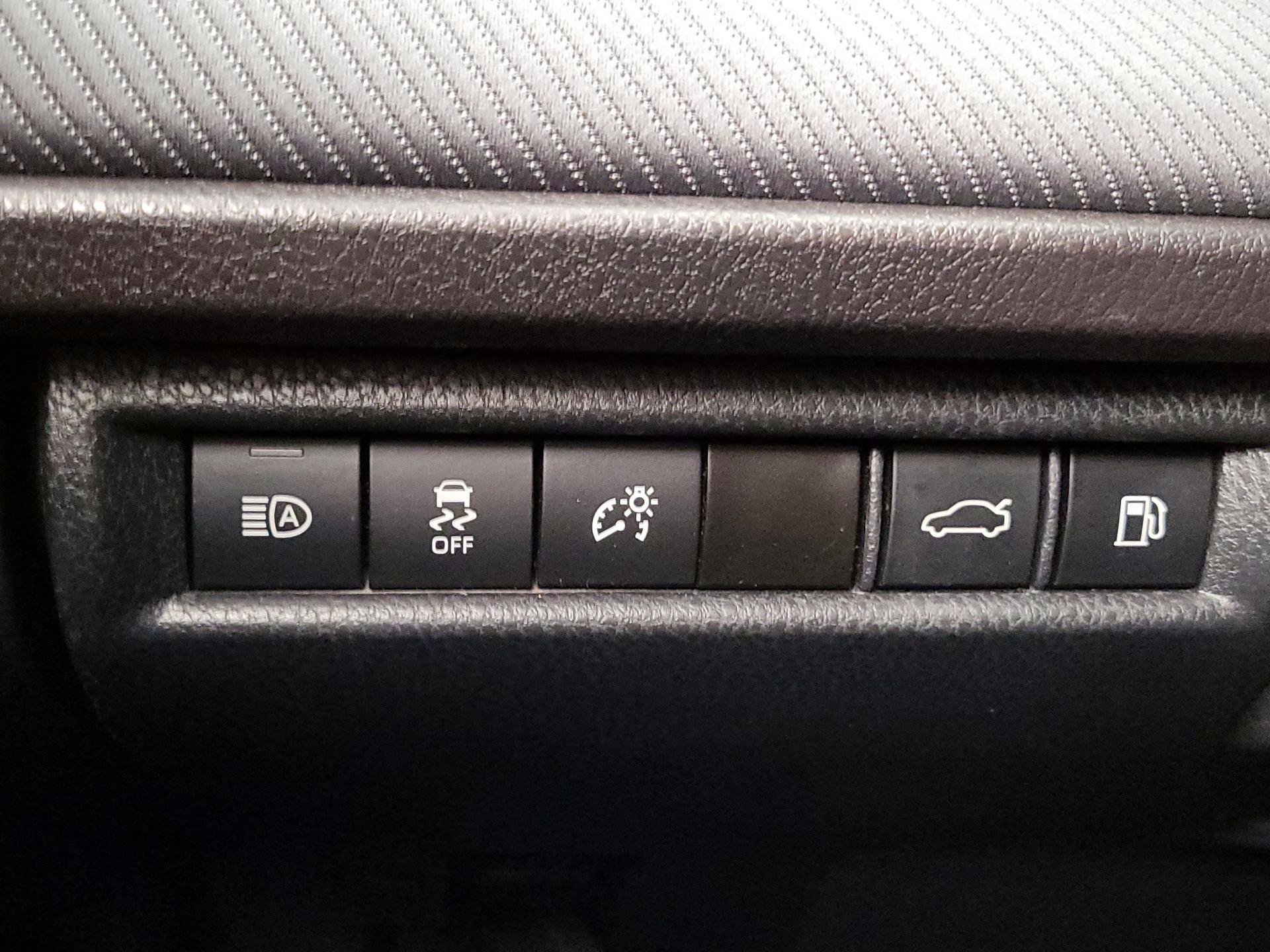 Thumbnail: 2025 Toyota Camry - 13