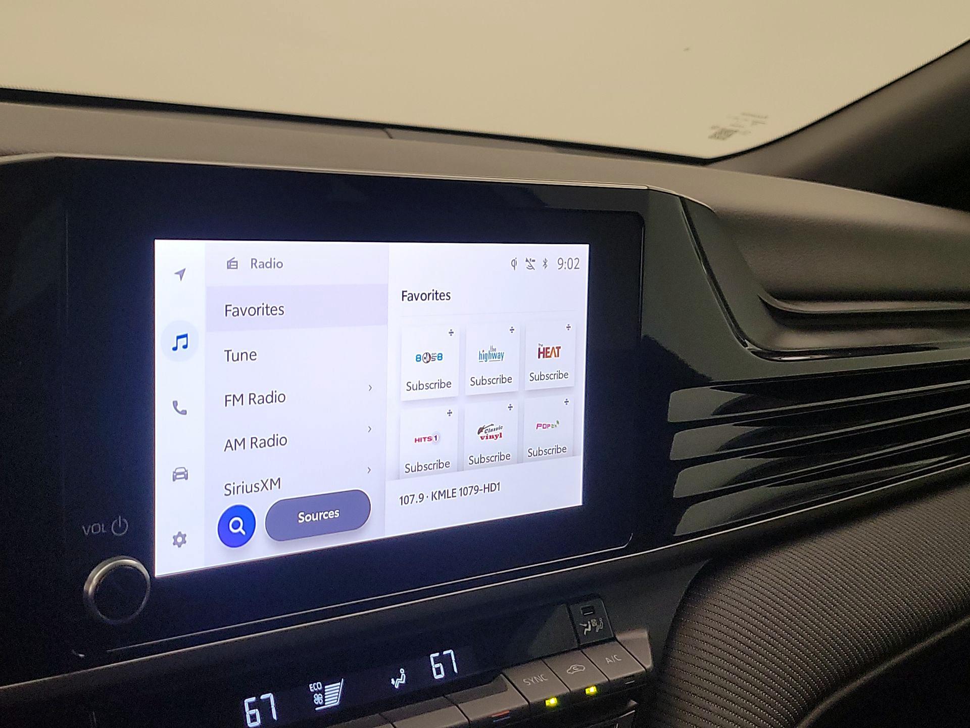 Thumbnail: 2025 Toyota Camry - 15