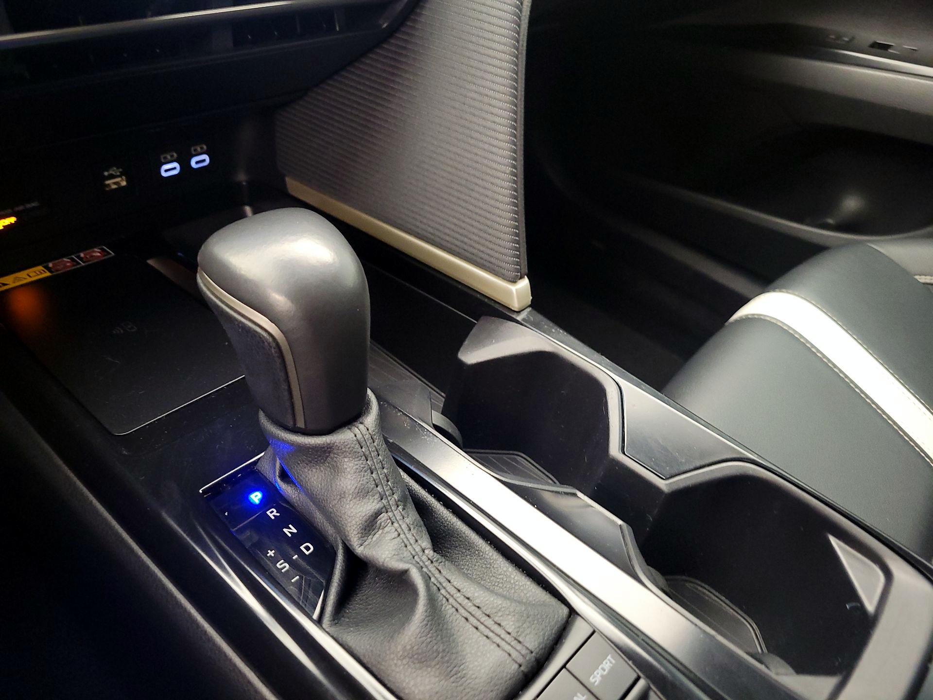 Thumbnail: 2025 Toyota Camry - 17