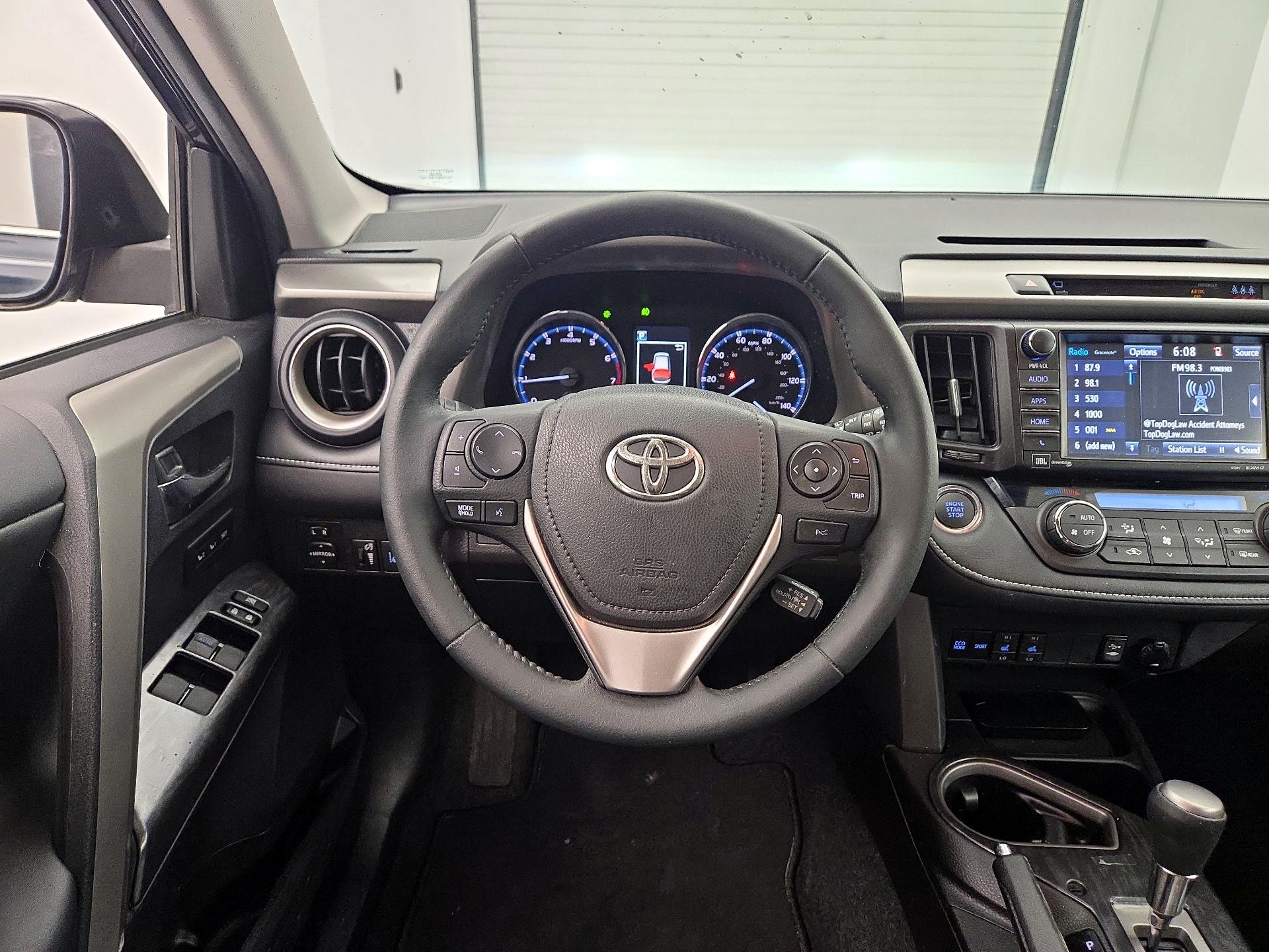 Thumbnail: 2017 Toyota RAV4 - 10