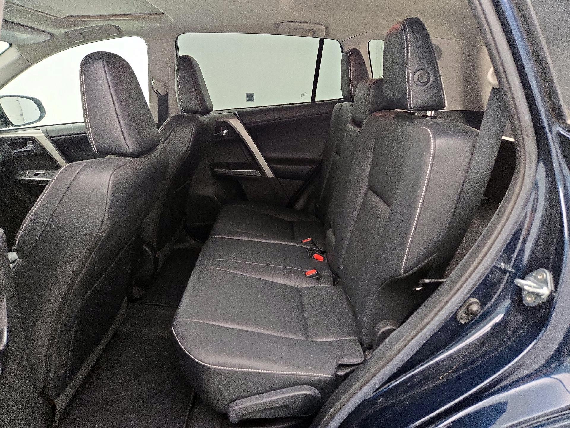 Thumbnail: 2017 Toyota RAV4 - 20