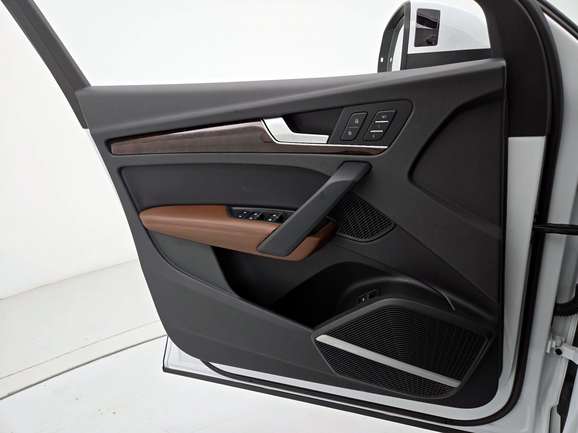Thumbnail: 2019 Audi Q5 - 12
