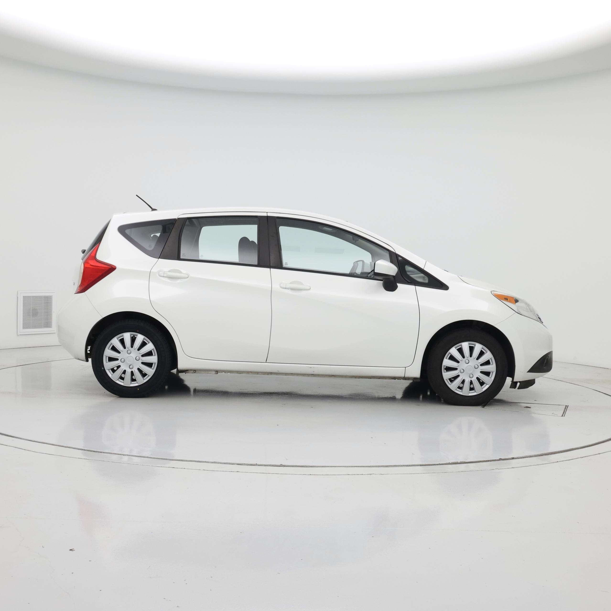 Thumbnail: 2015 Nissan Versa Note - 7