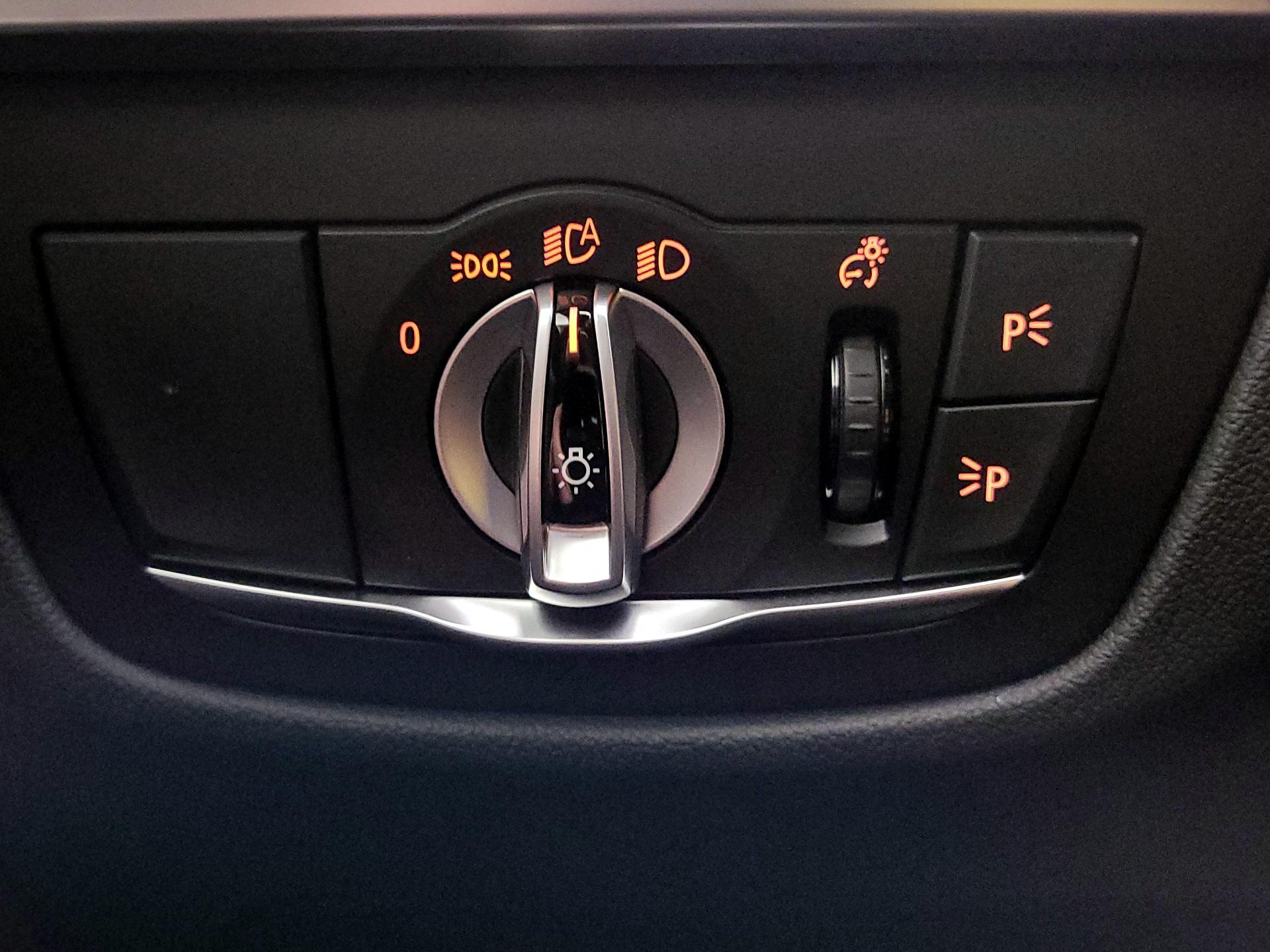 Thumbnail: 2025 BMW X4 - 13