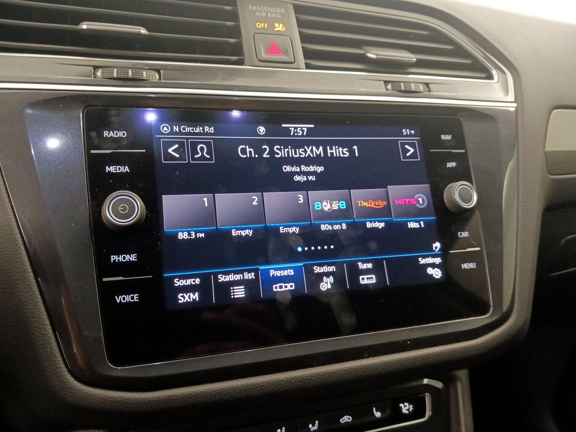 Thumbnail: 2021 Volkswagen Tiguan - 16