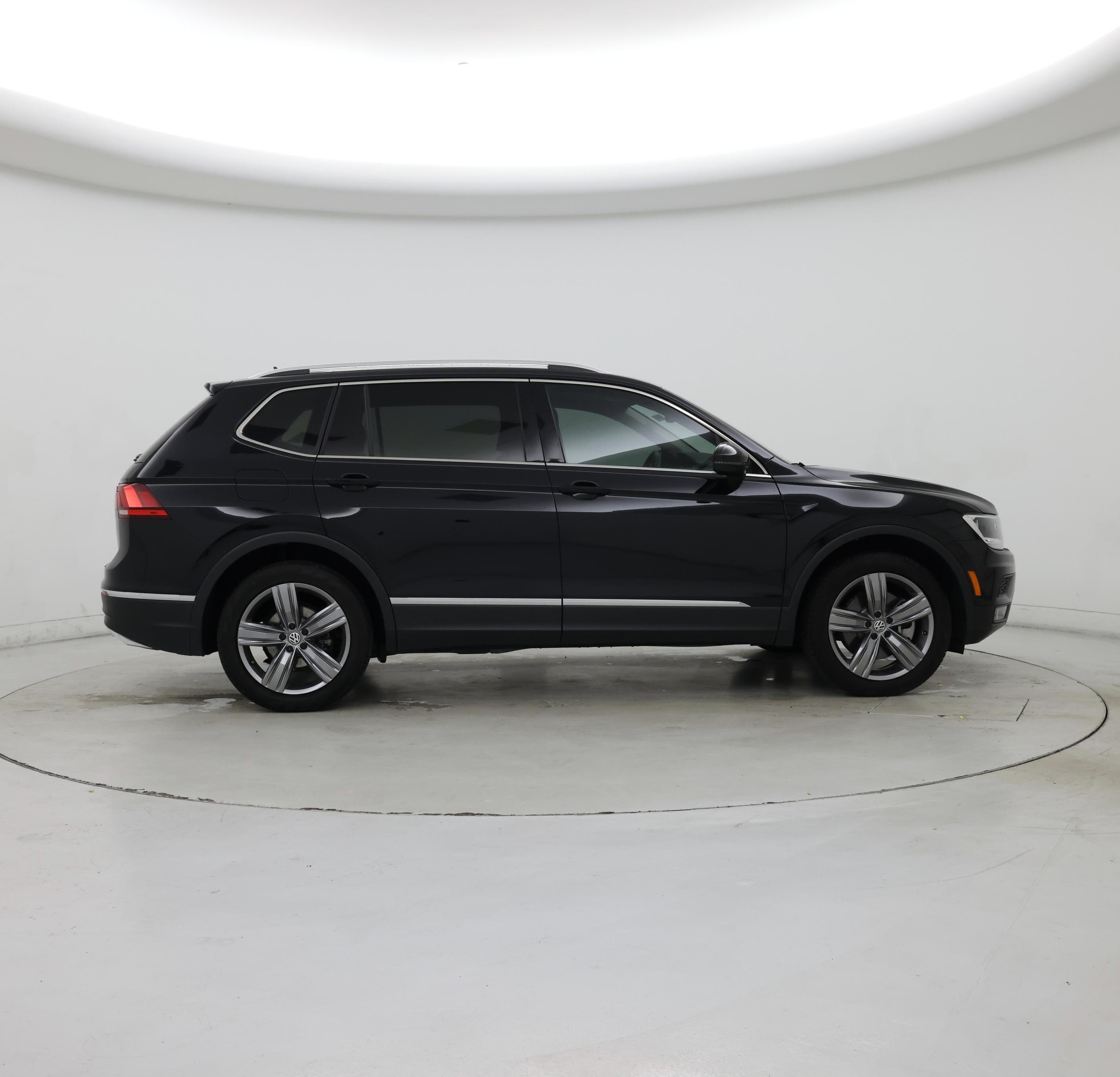 Thumbnail: 2021 Volkswagen Tiguan - 7