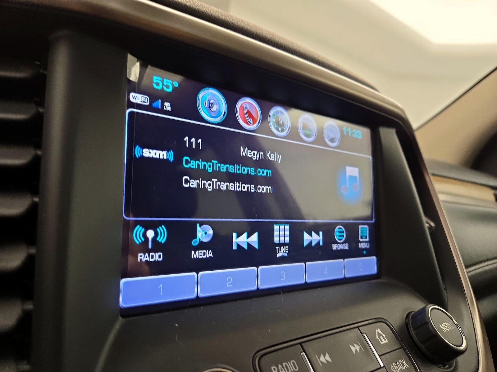 2018 GMC Acadia Denali - Photo 17