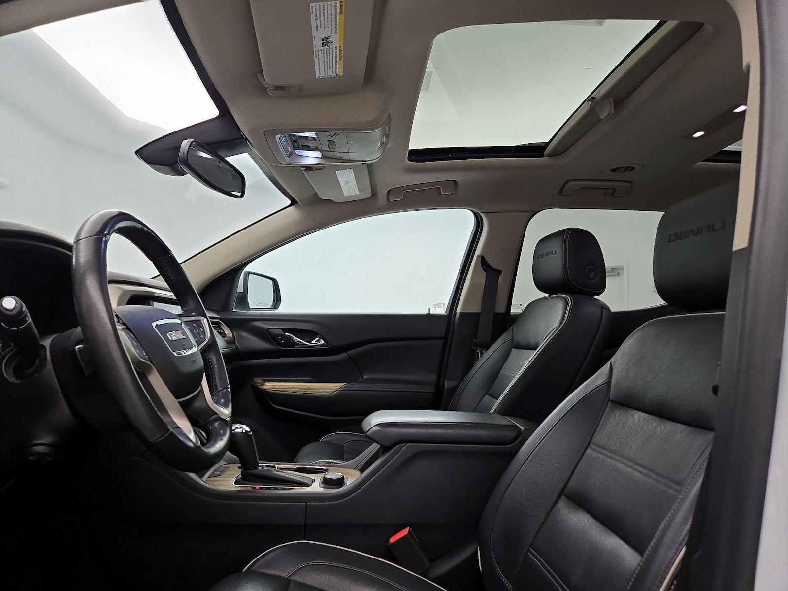 2018 GMC Acadia Denali - Photo 21