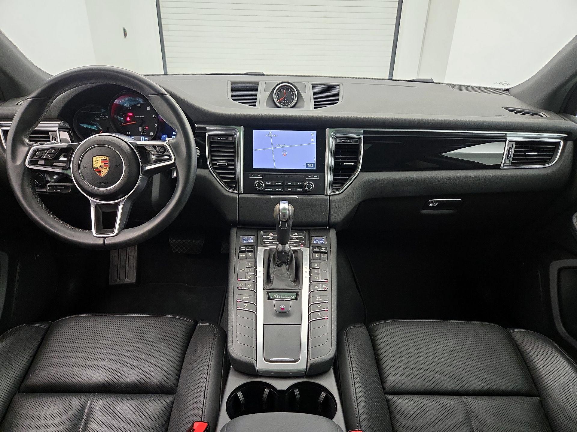 Thumbnail: 2017 Porsche Macan - 9