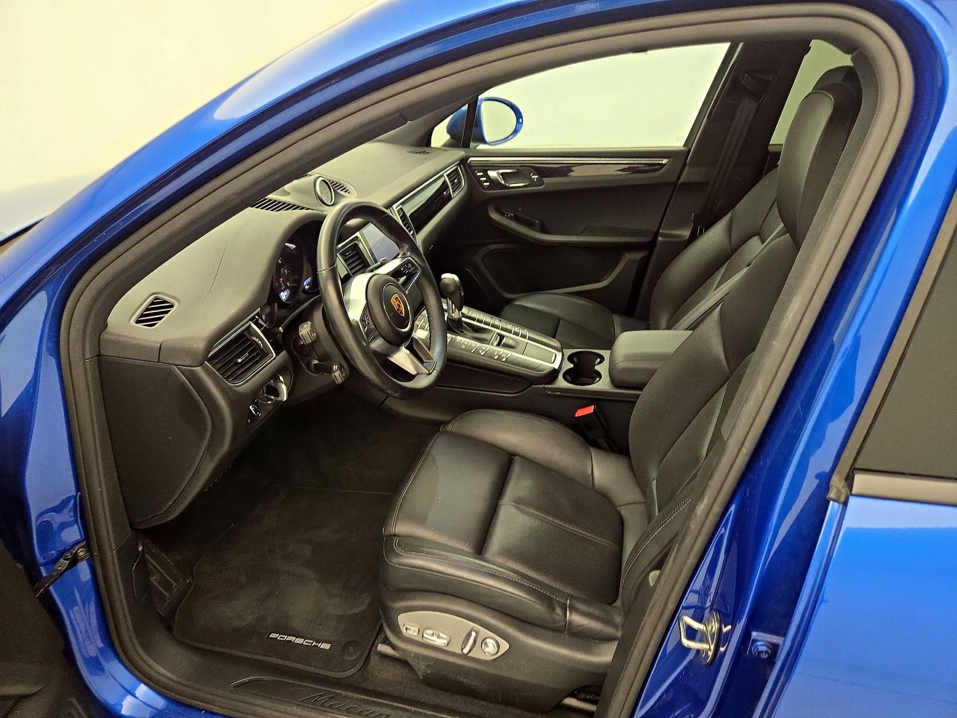 Thumbnail: 2017 Porsche Macan - 11