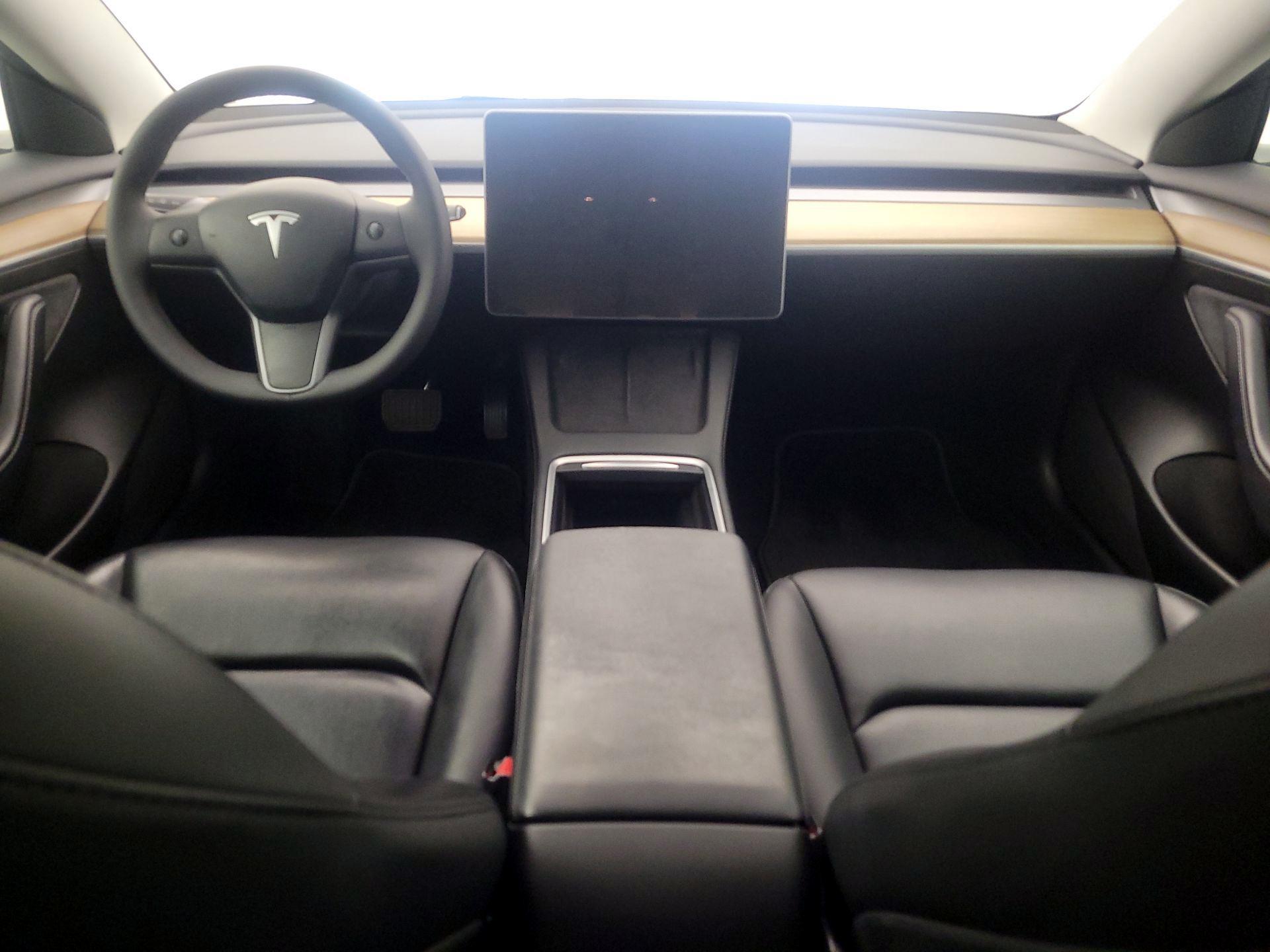 Thumbnail: 2023 Tesla Model 3 - 9