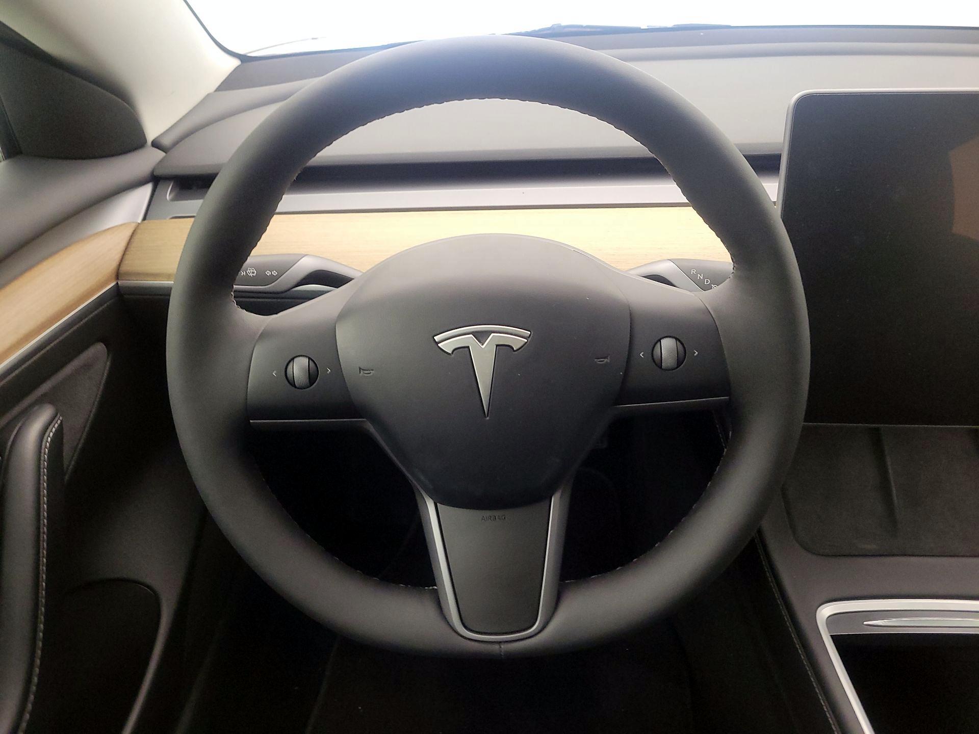 Thumbnail: 2023 Tesla Model 3 - 10