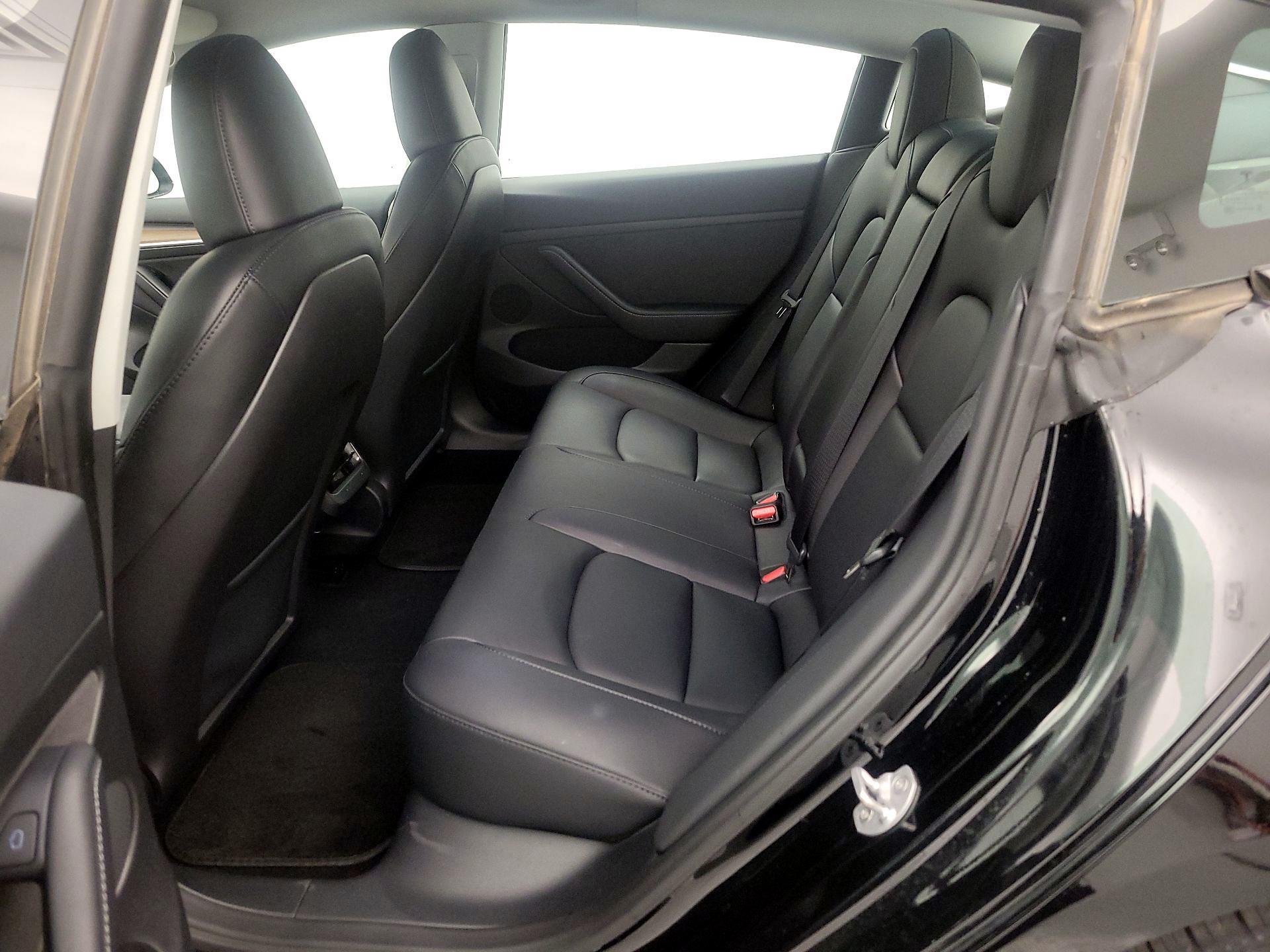 Thumbnail: 2023 Tesla Model 3 - 18