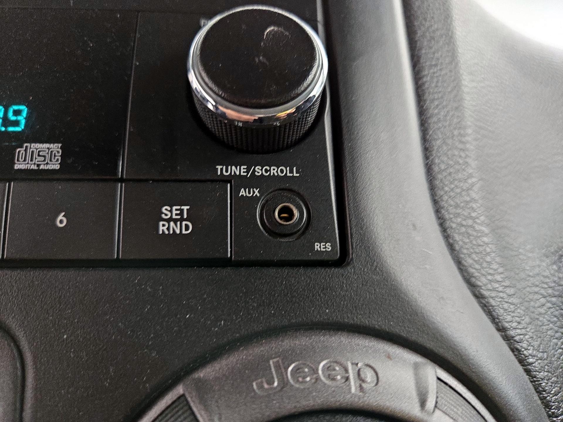 Thumbnail: 2017 Jeep Wrangler - 16