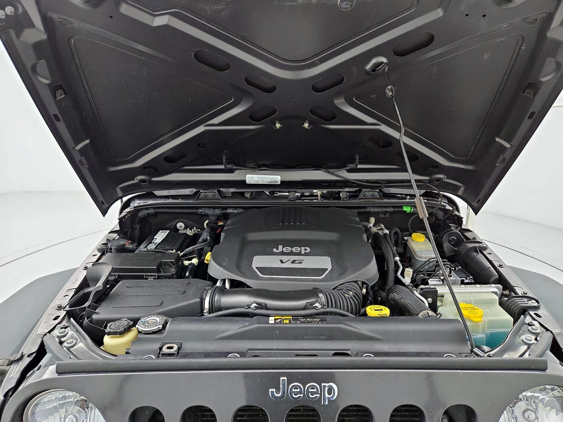 Thumbnail: 2017 Jeep Wrangler - 19