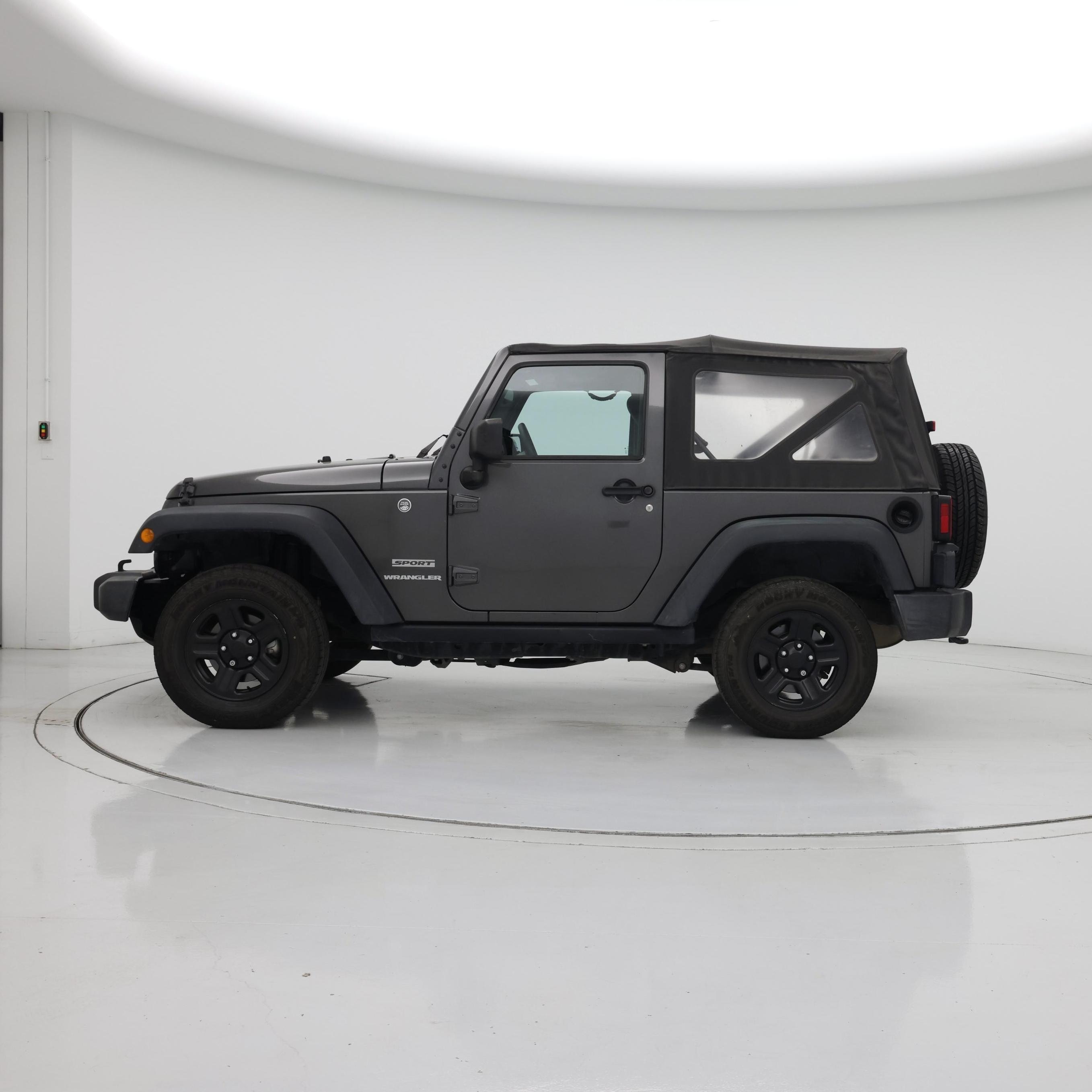 Thumbnail: 2017 Jeep Wrangler - 3
