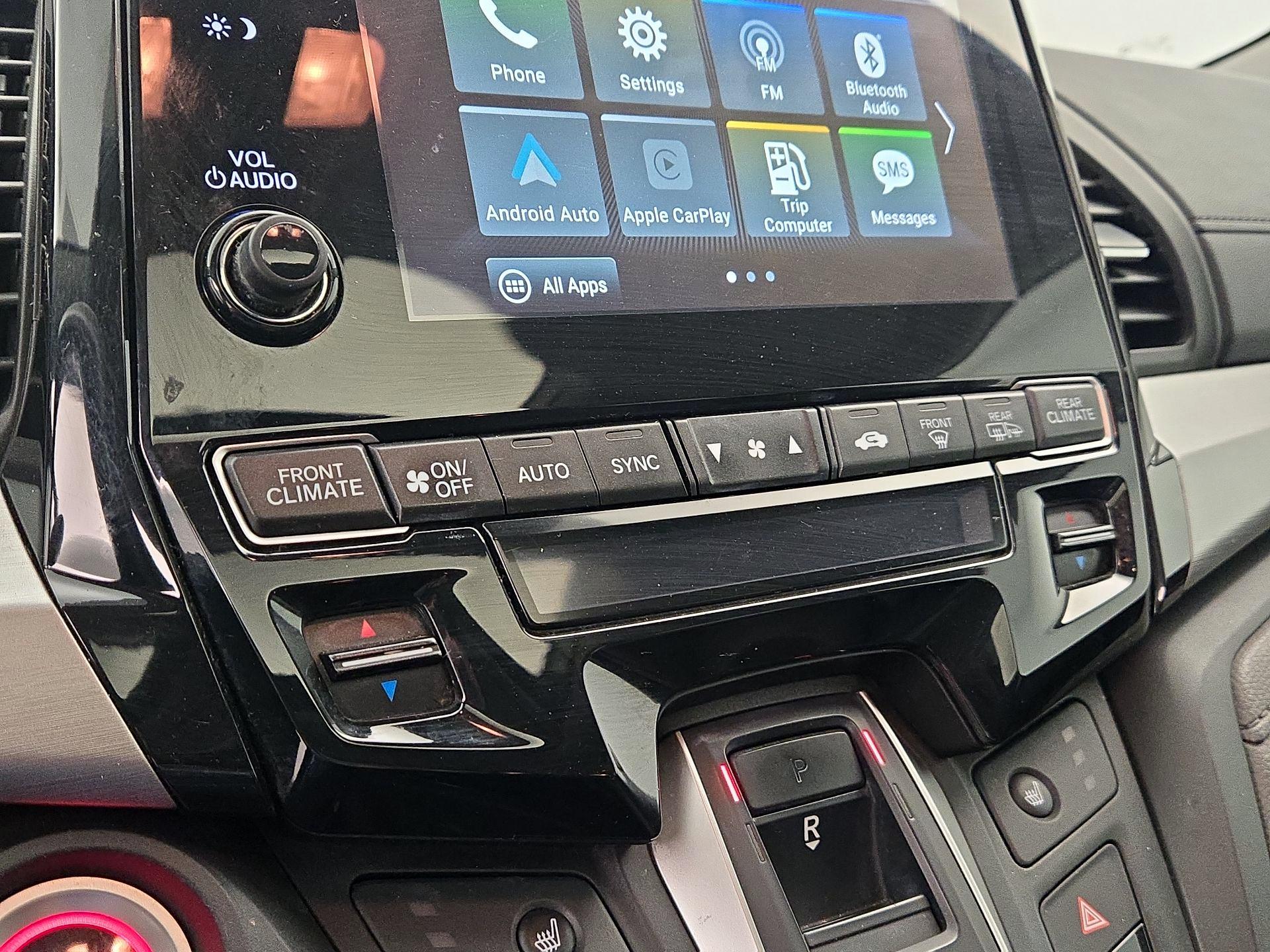 Thumbnail: 2019 Honda Odyssey - 16