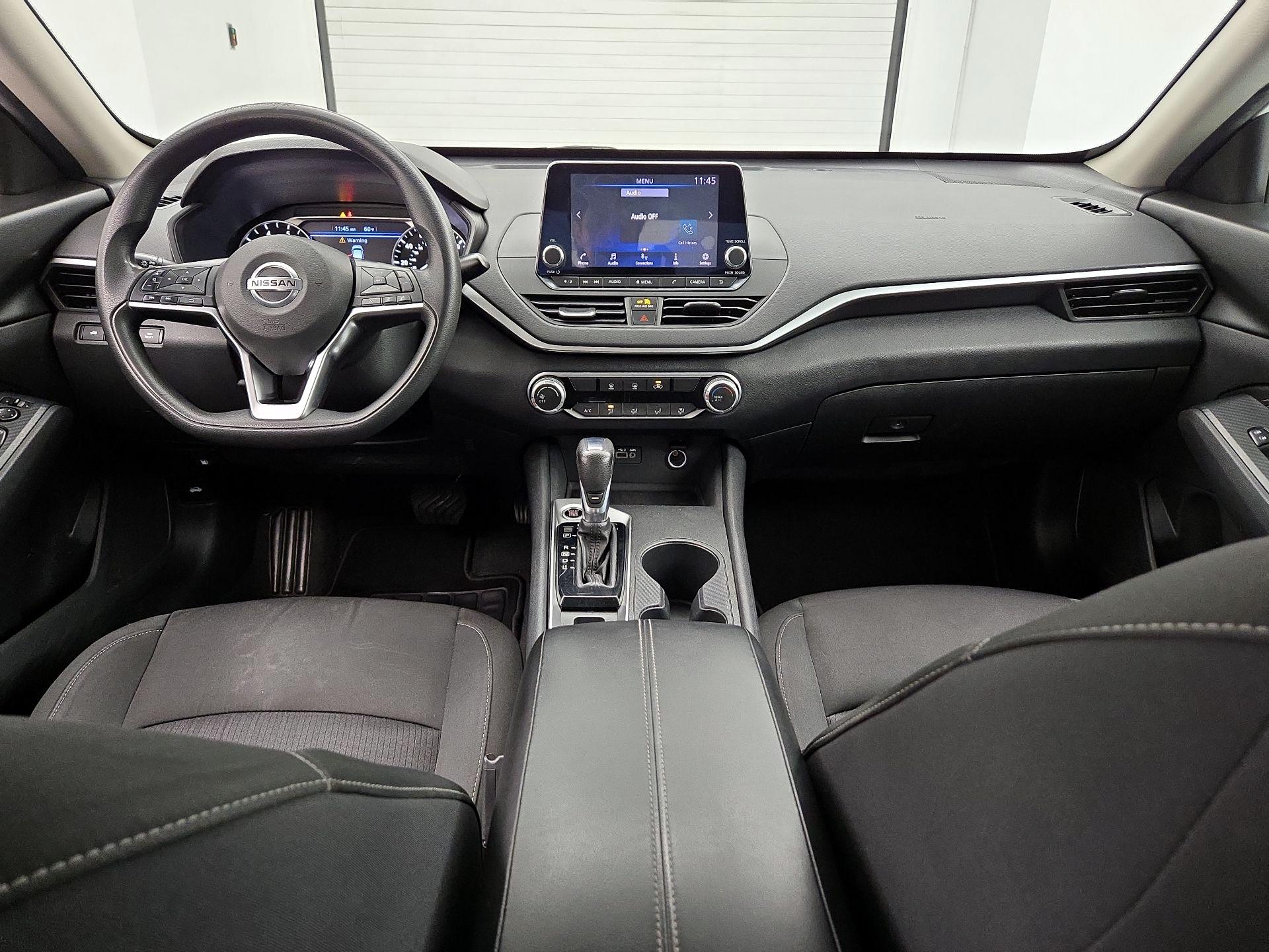 Thumbnail: 2020 Nissan Altima - 9