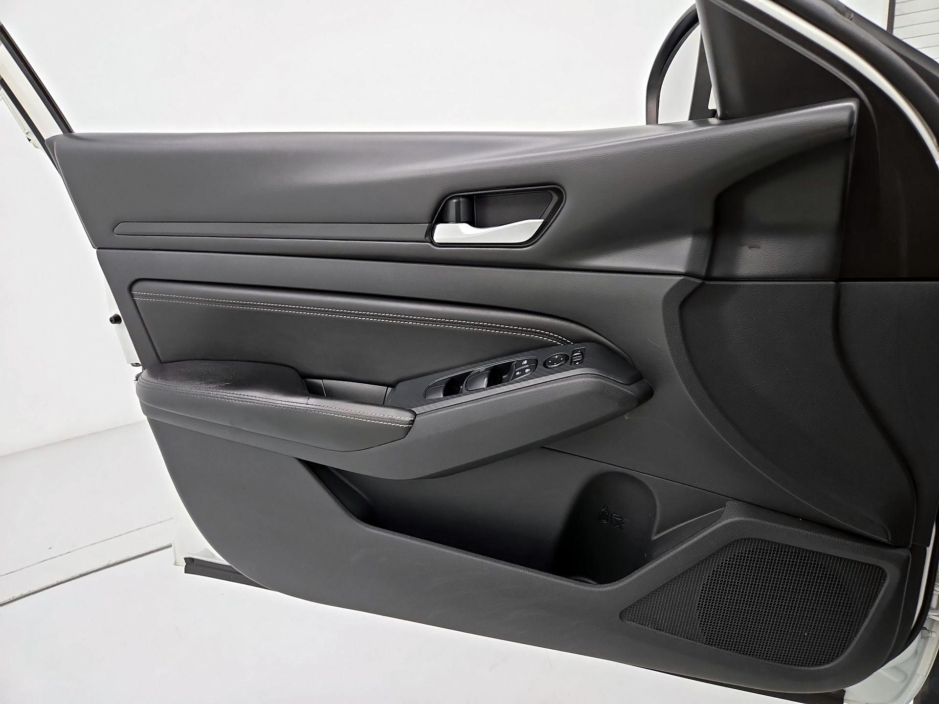 Thumbnail: 2020 Nissan Altima - 12