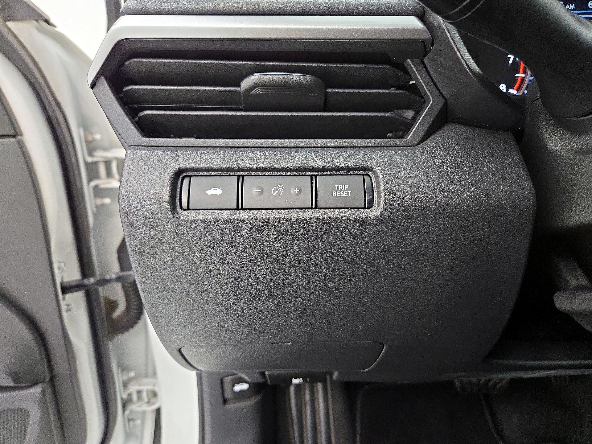 Thumbnail: 2020 Nissan Altima - 13