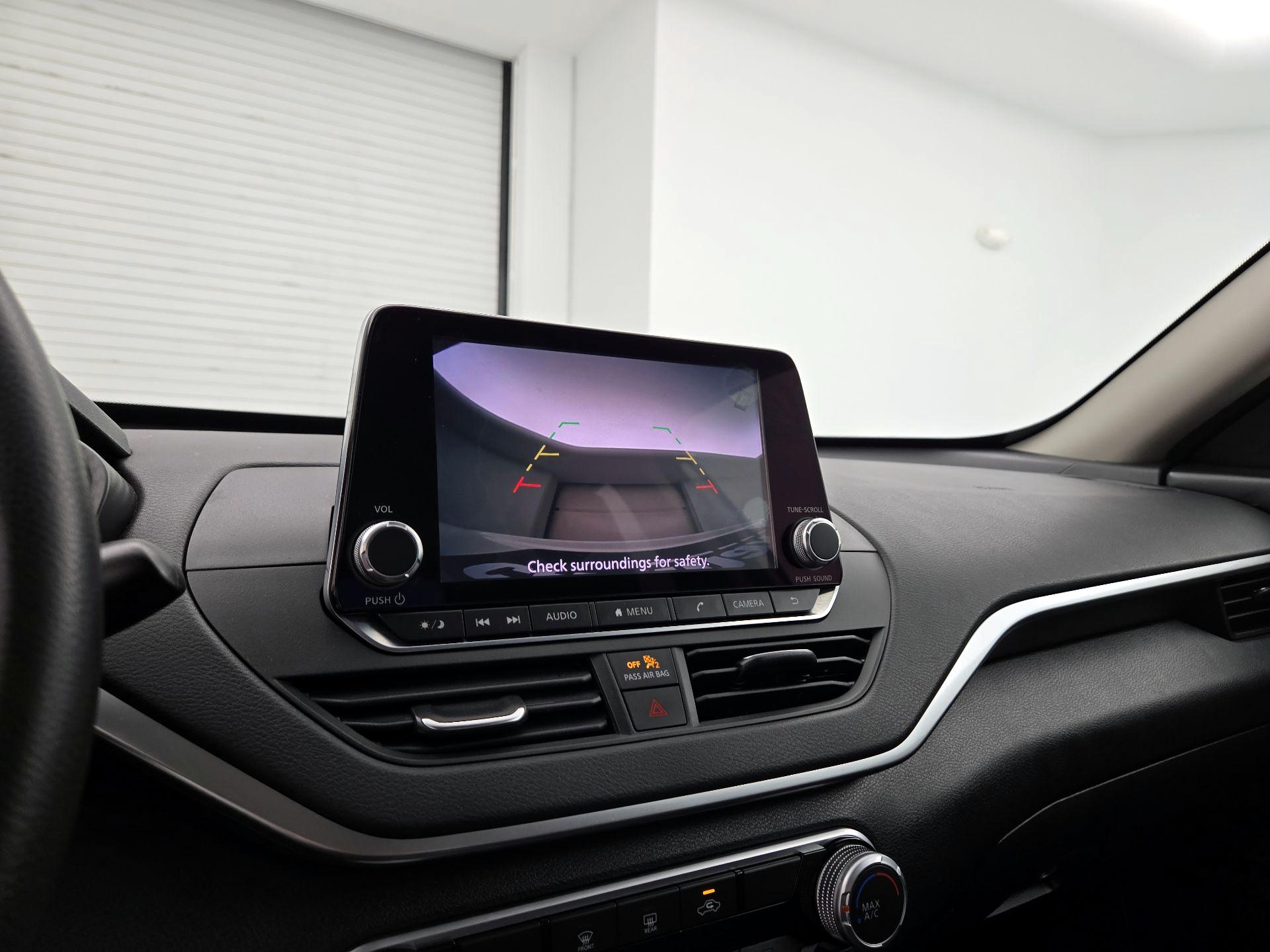 Thumbnail: 2020 Nissan Altima - 14