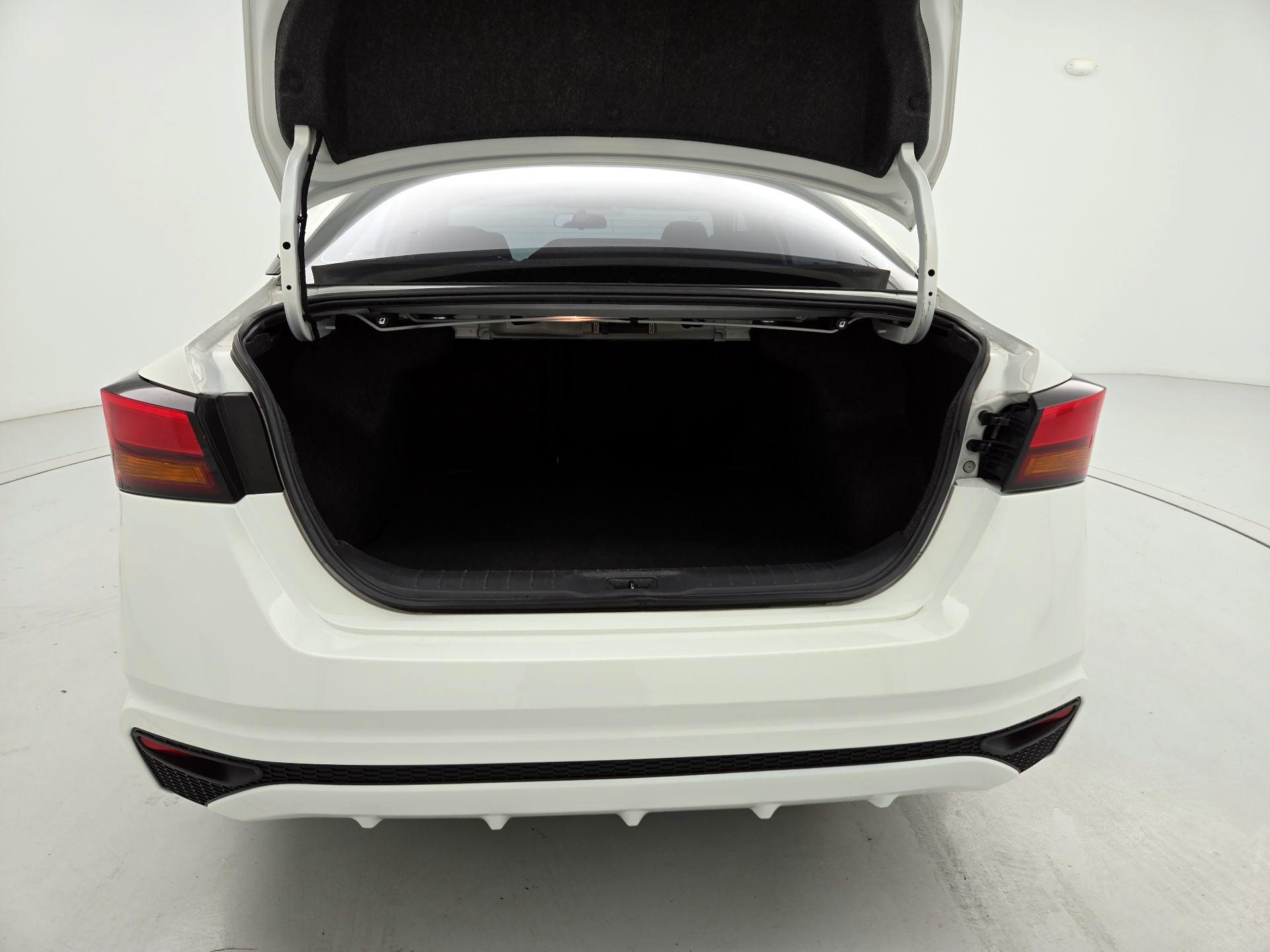 Thumbnail: 2020 Nissan Altima - 20