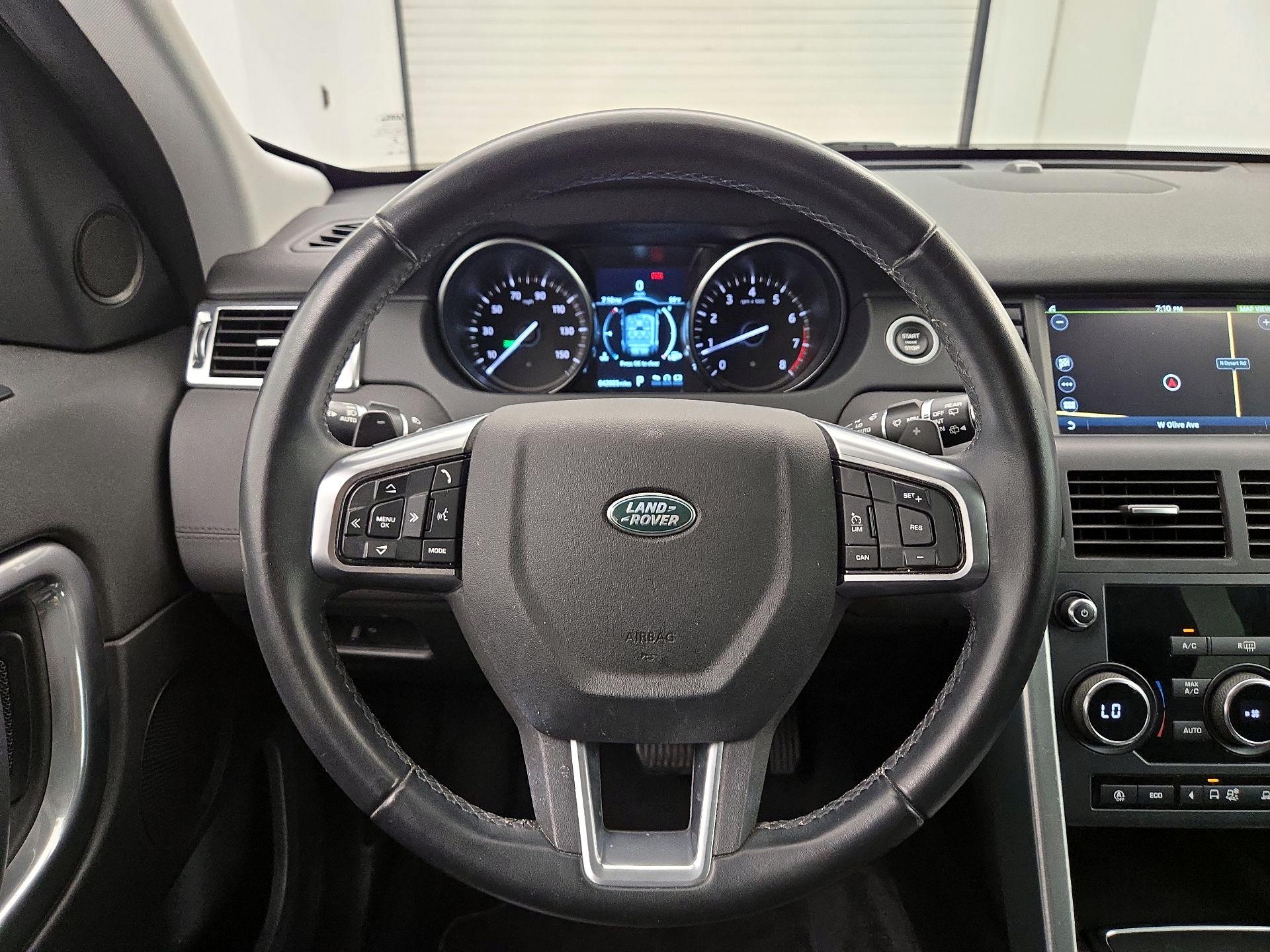 Thumbnail: 2019 Land Rover Discovery Sport - 10