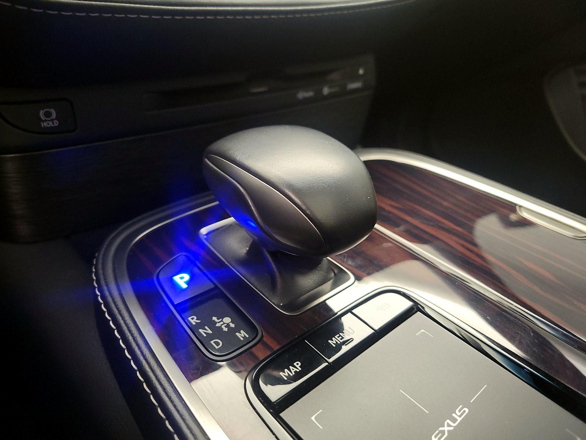 Thumbnail: 2020 Lexus LS - 18